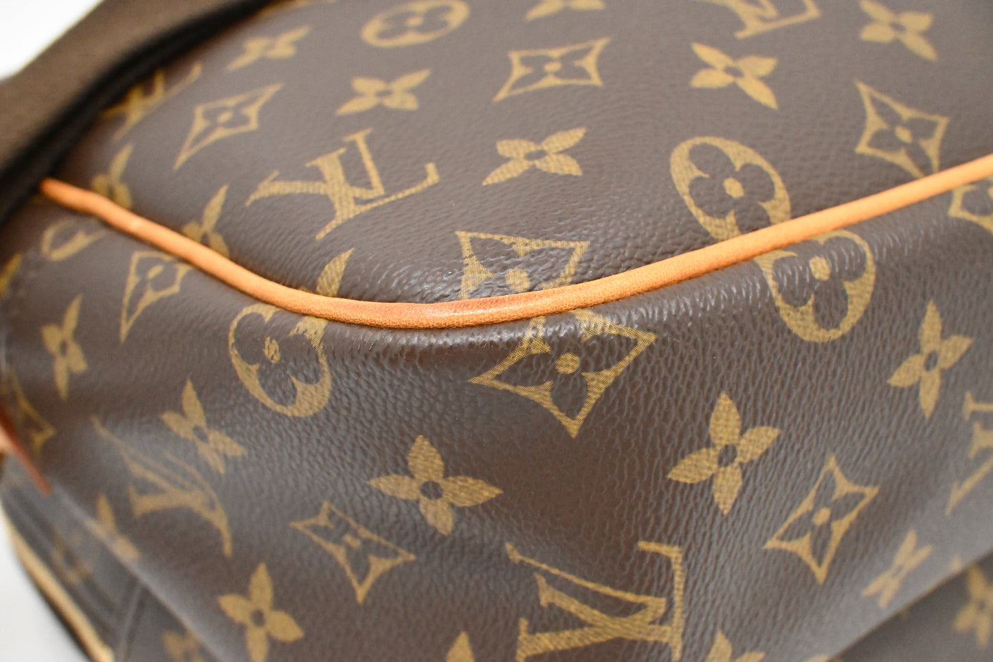 Louis Vuitton Reporter GM in Monogram Canvas