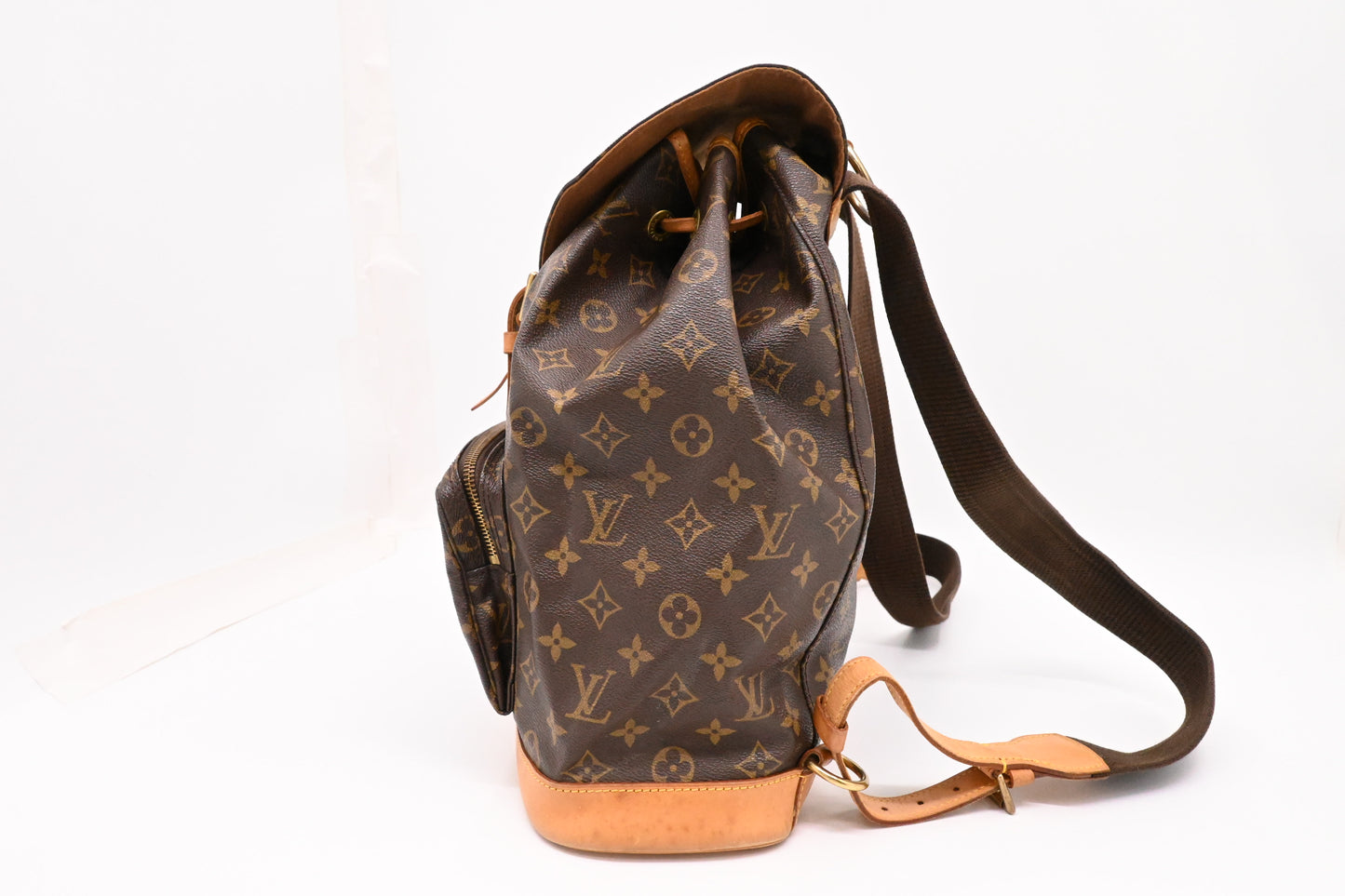 Louis Vuitton Montsouris GM in Monogram Canvas