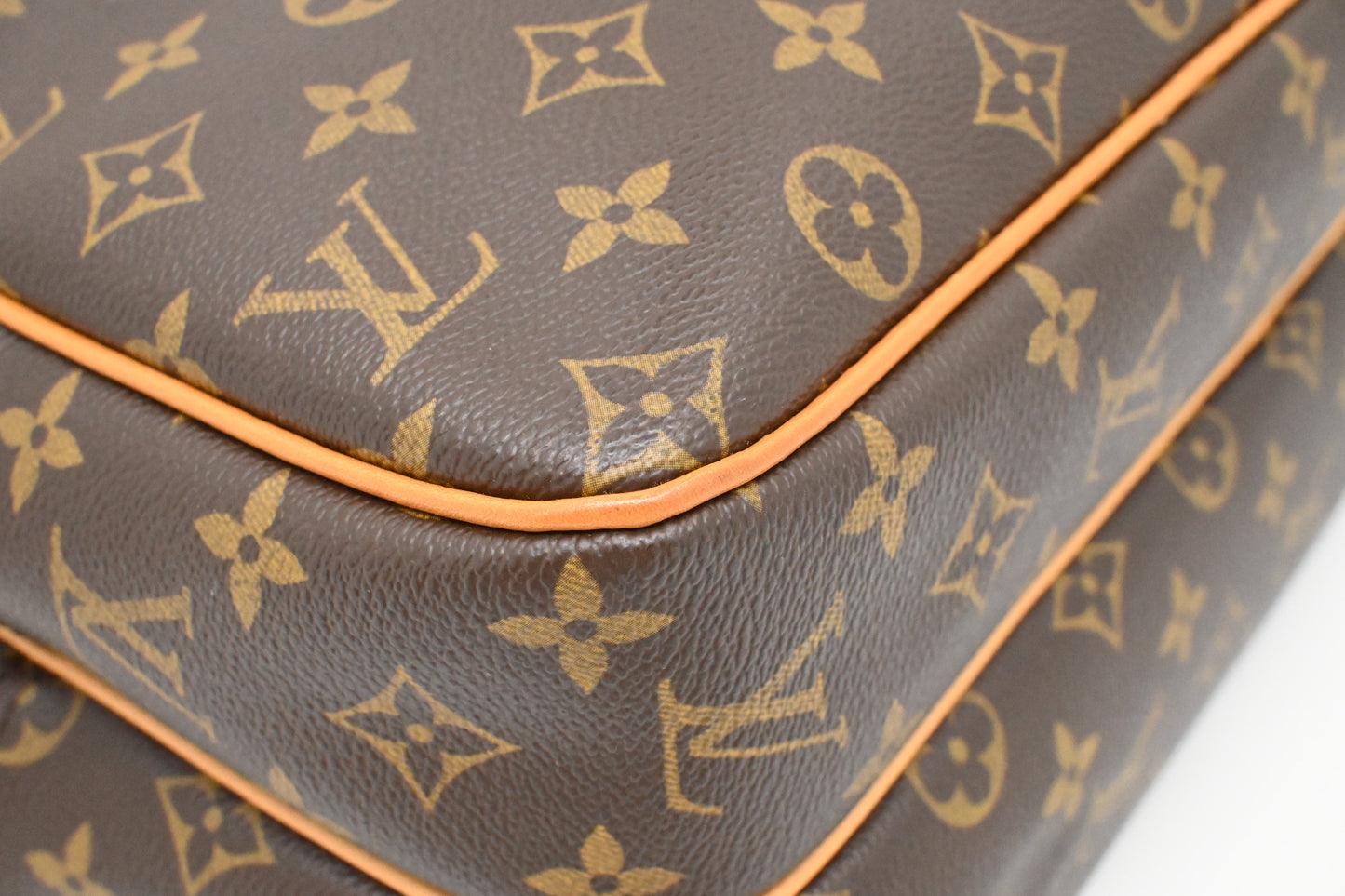 Louis Vuitton Reporter GM in Monogram Canvas
