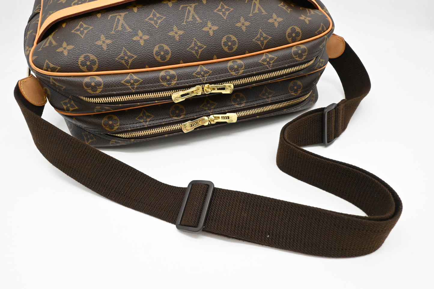 Louis Vuitton Reporter GM in Monogram Canvas