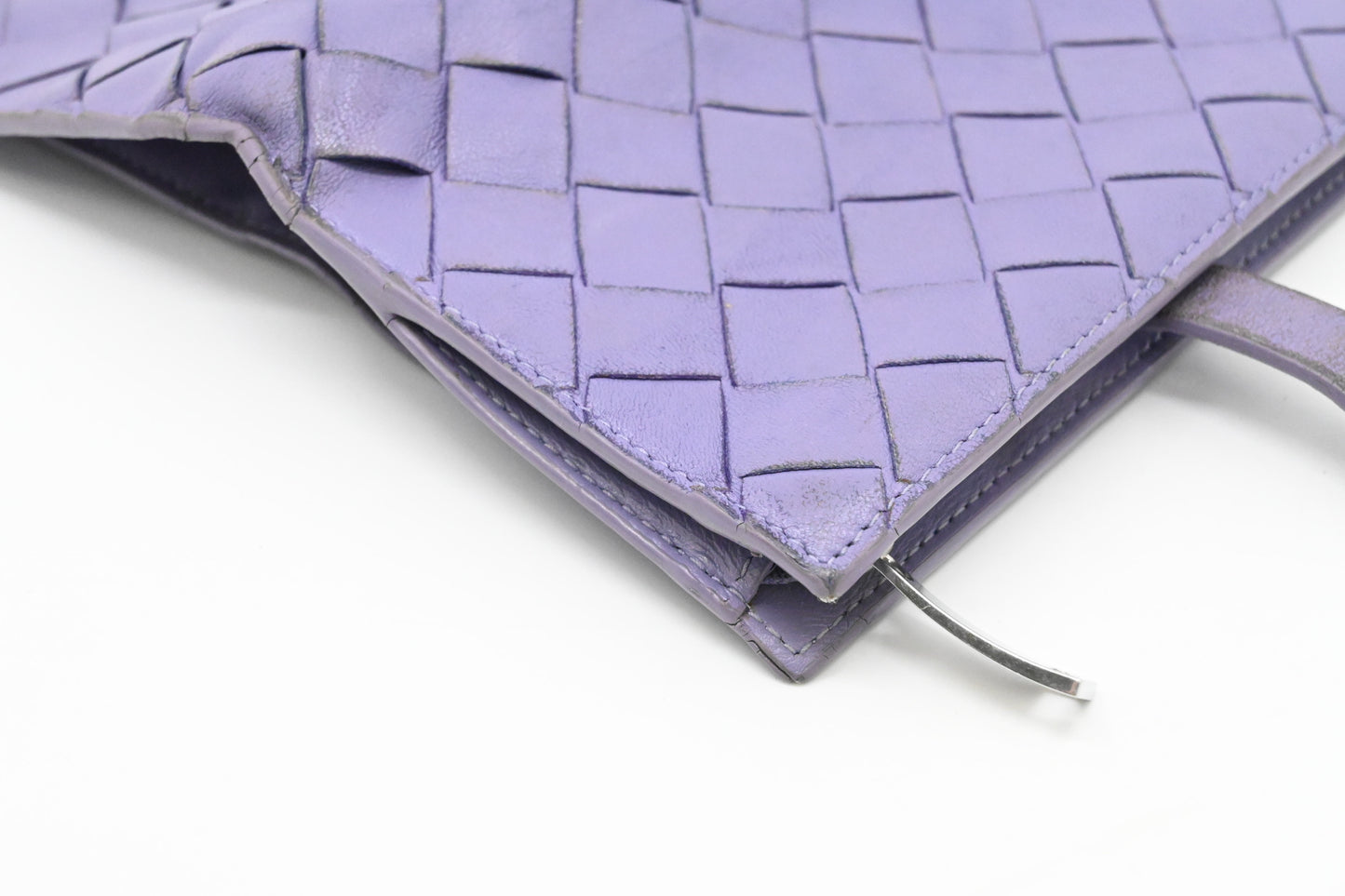 Bottega Veneta Wallet in Purple Intrecciato Leather