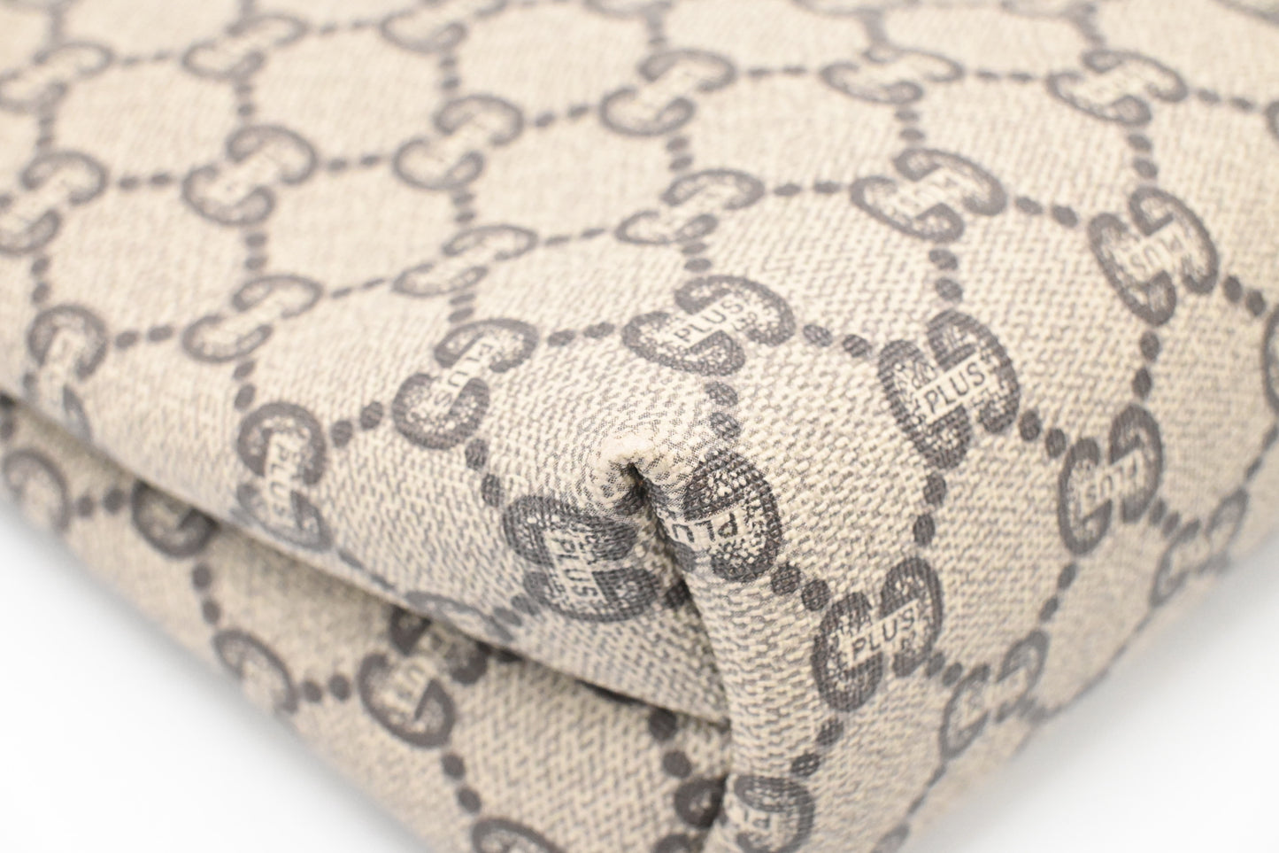 Gucci Plus Clutch in GG Plus Supreme Canvas