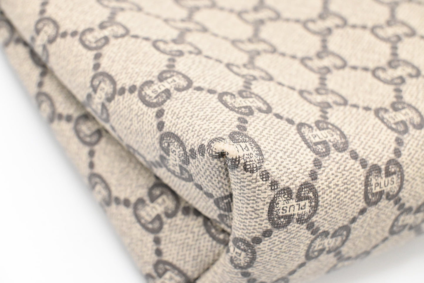 Gucci Plus Clutch in GG Plus Supreme Canvas