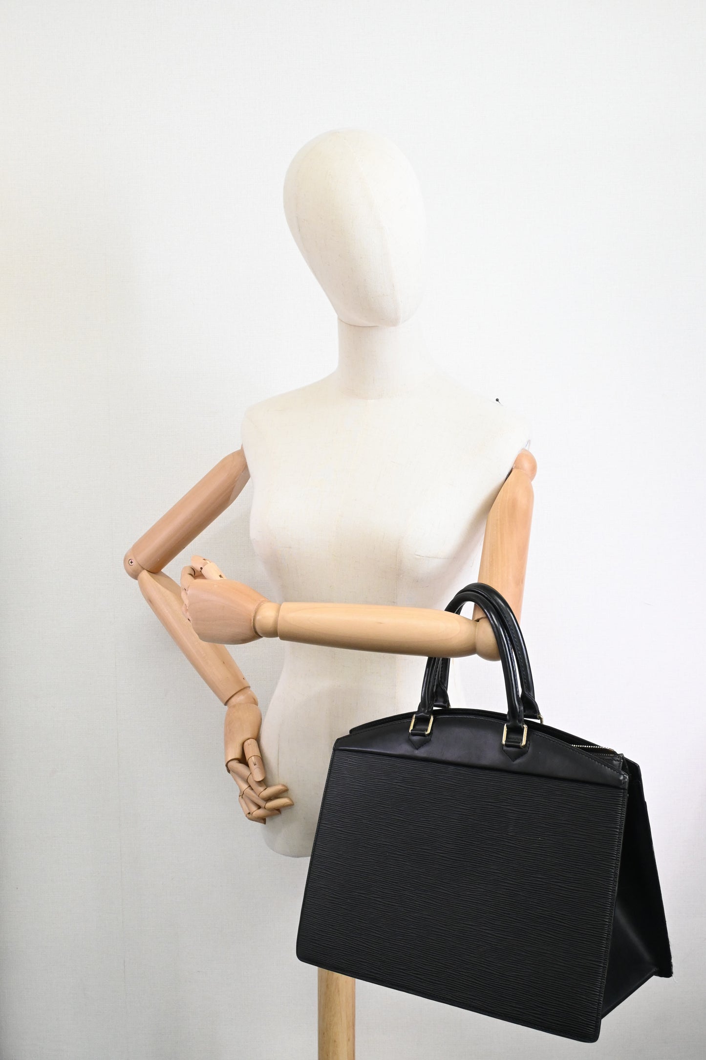 Louis Vuitton Riviera in Black Epi Leather