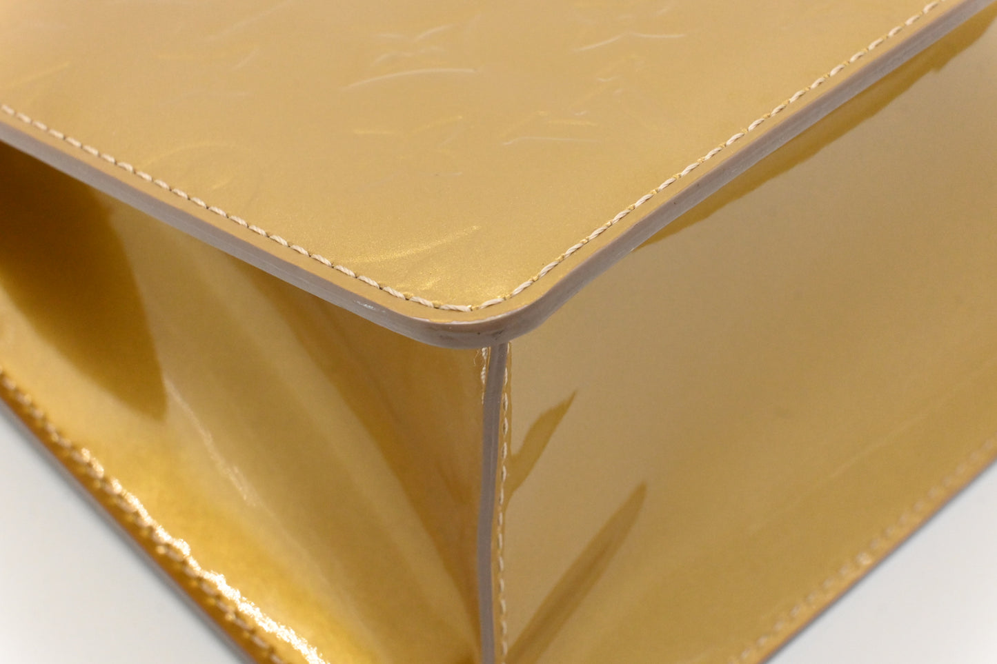 Louis Vuitton Deesse PM in Gold Vernis Leather