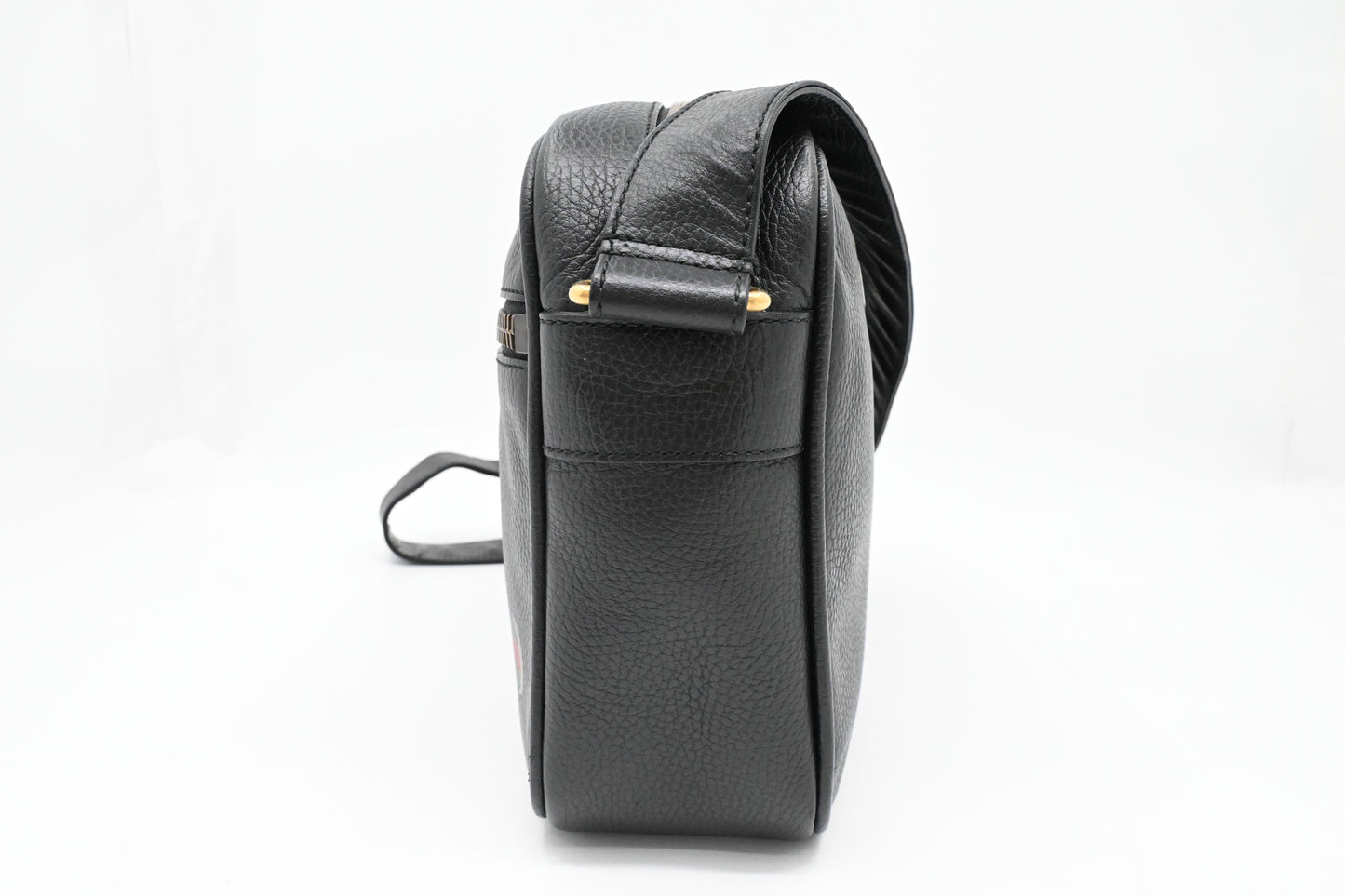 Gucci Messenger Bag in Black Leather