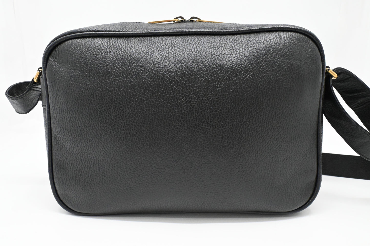 Gucci Messenger Bag in Black Leather