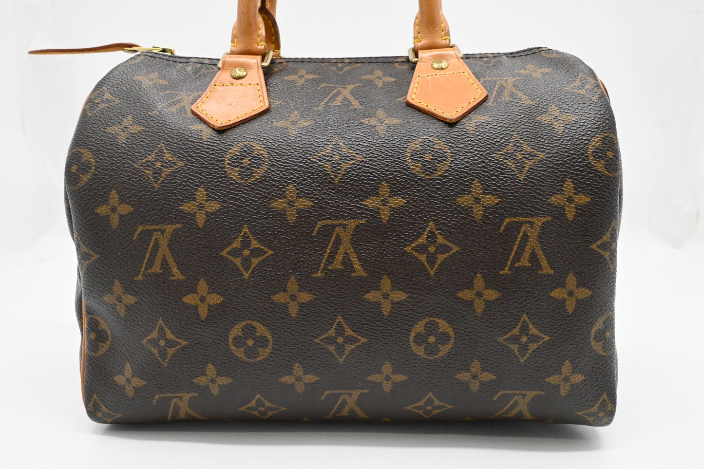 Louis Vuitton Speedy 25 in Monogram Canvas