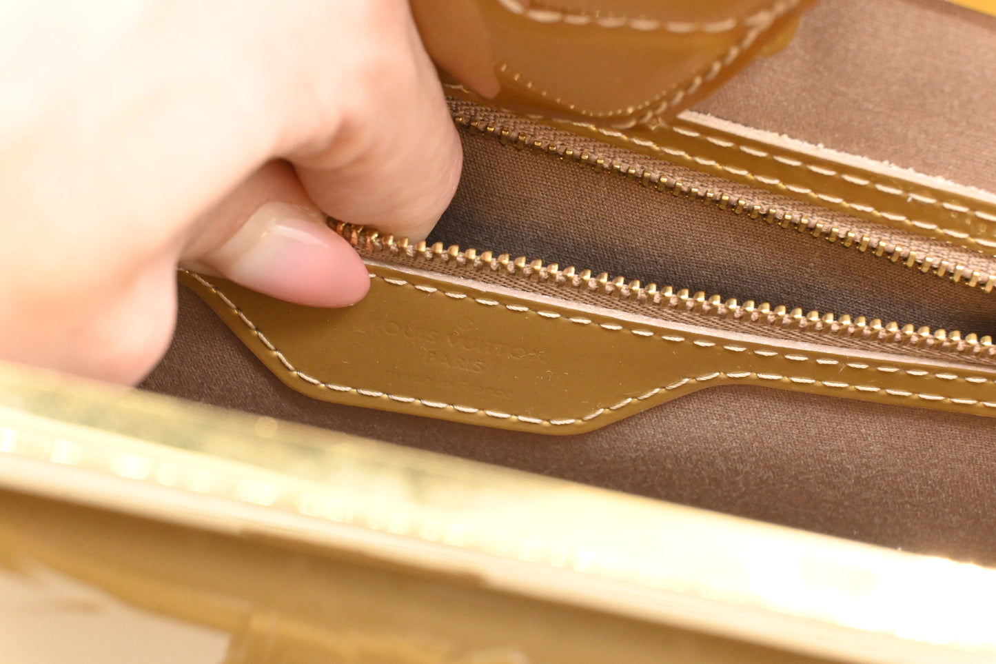 Louis Vuitton Deesse PM in Gold Vernis Leather