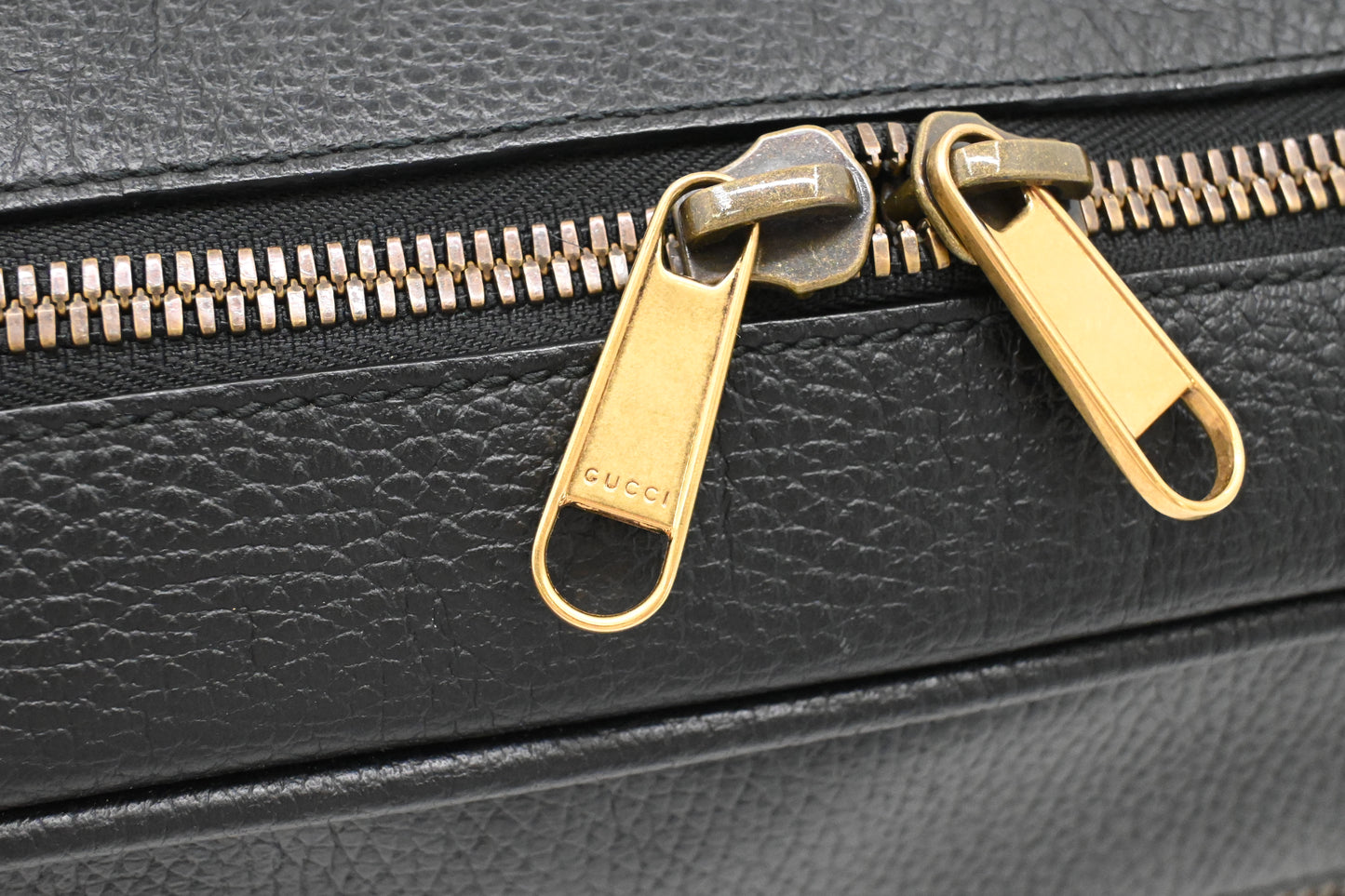 Gucci Messenger Bag in Black Leather