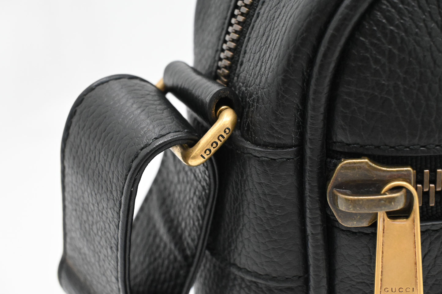 Gucci Messenger Bag in Black Leather