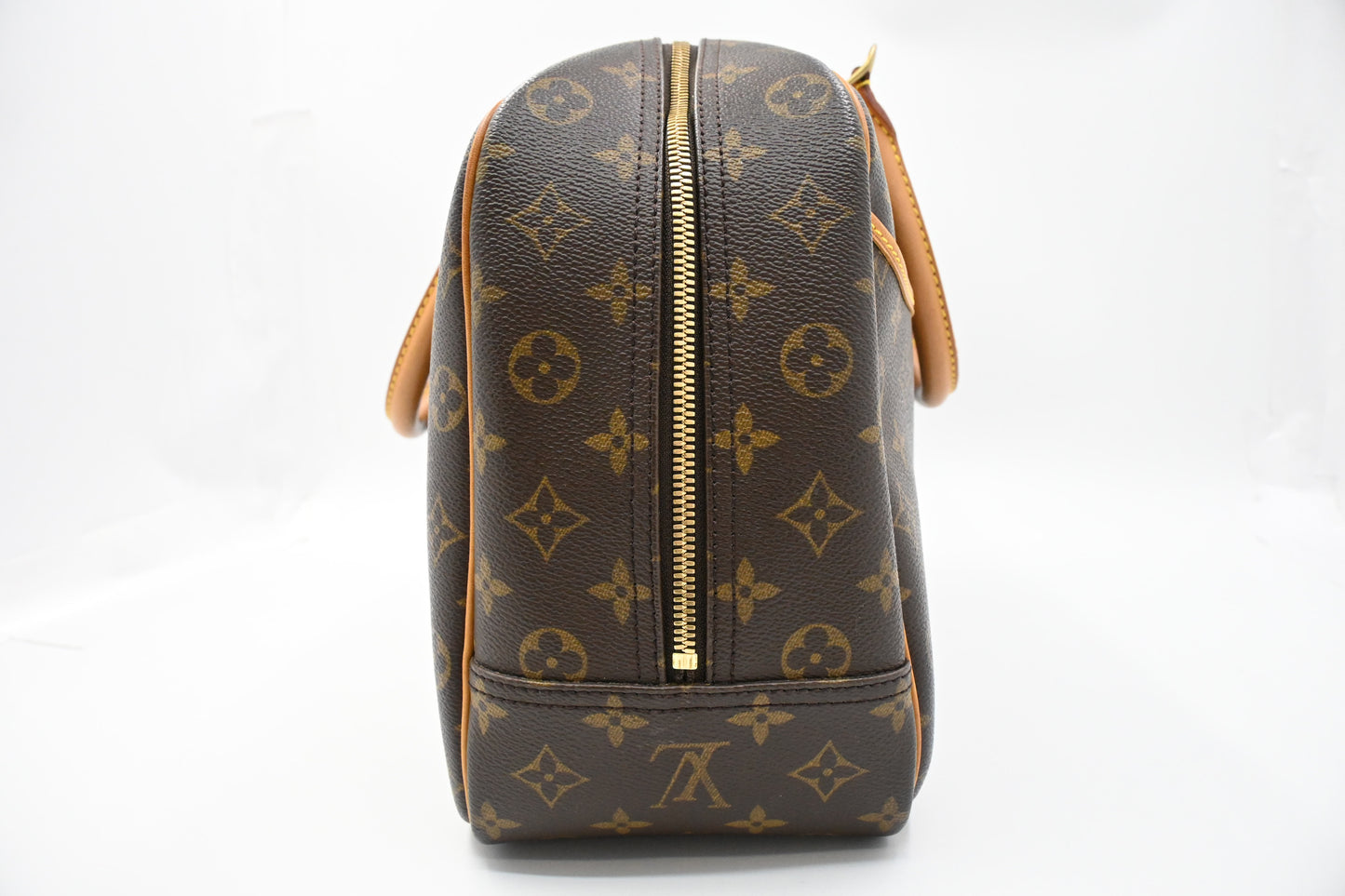 Louis Vuitton Deauville in Monogram Canvas