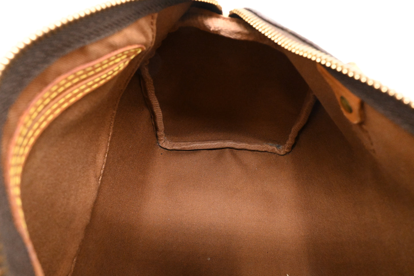 Louis Vuitton Speedy 25 in Monogram Canvas