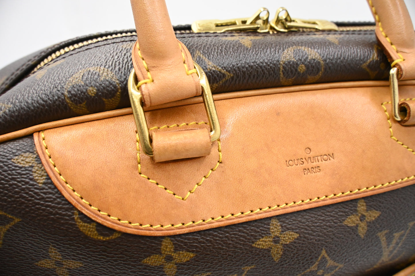 Louis Vuitton Deauville in Monogram Canvas
