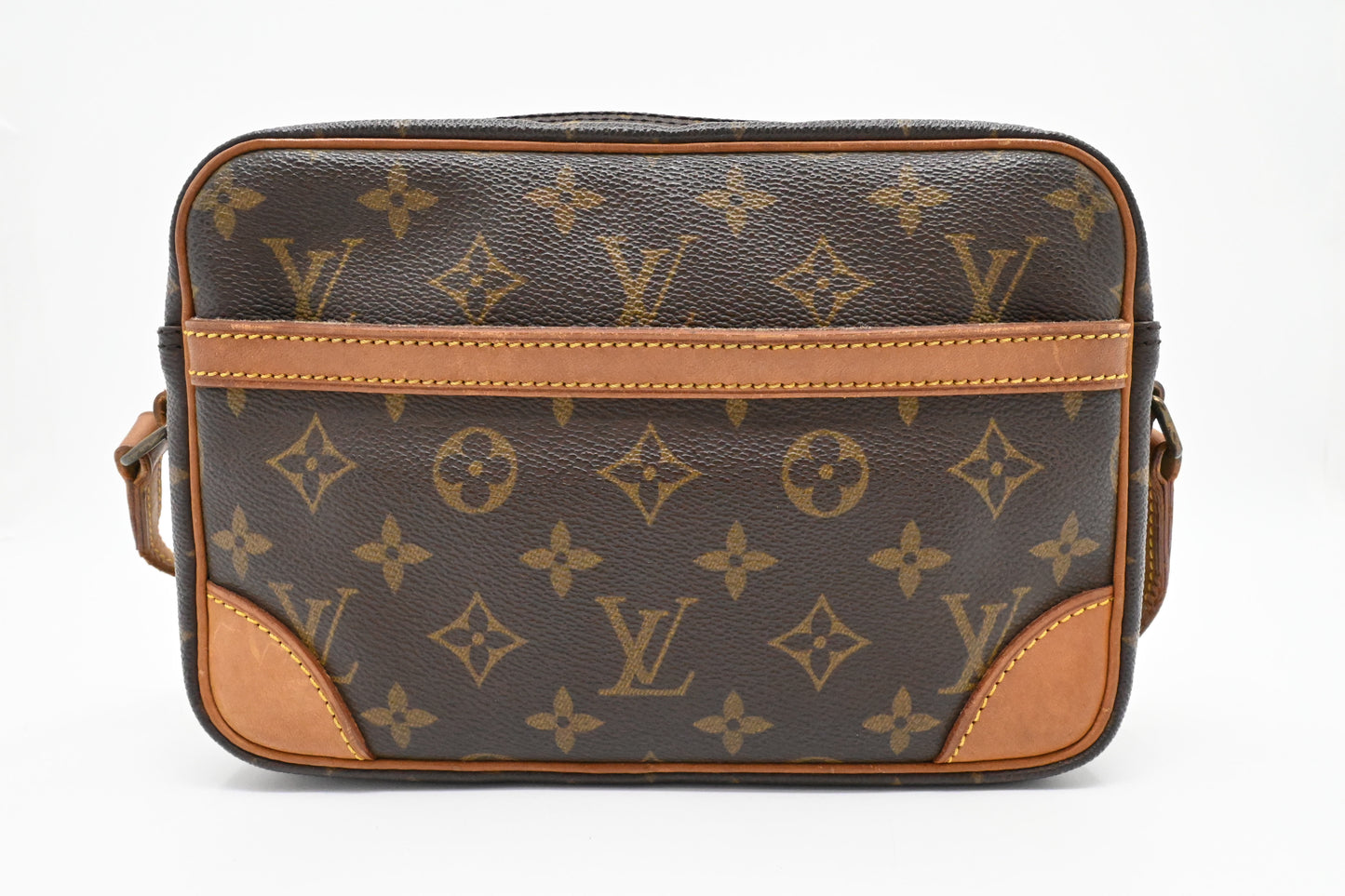 Louis Vuitton Trocadero 23 in Monogram Canvas