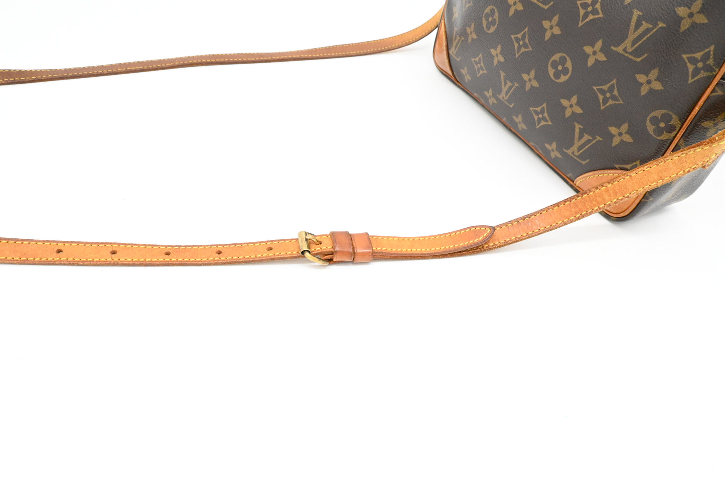 Louis Vuitton Trocadero 27 in Monogram Canvas