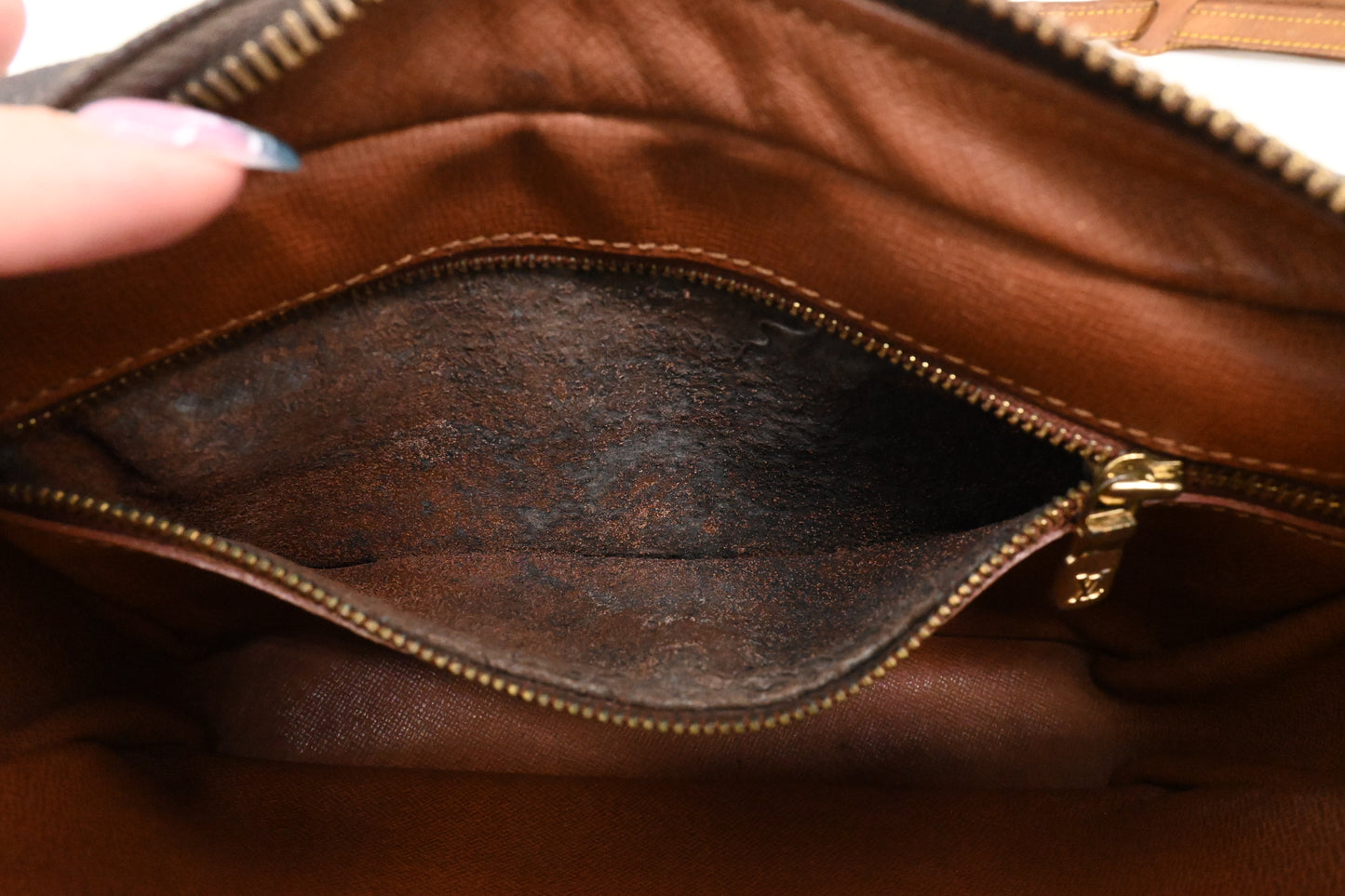 Louis Vuitton Trocadero 23 in Monogram Canvas