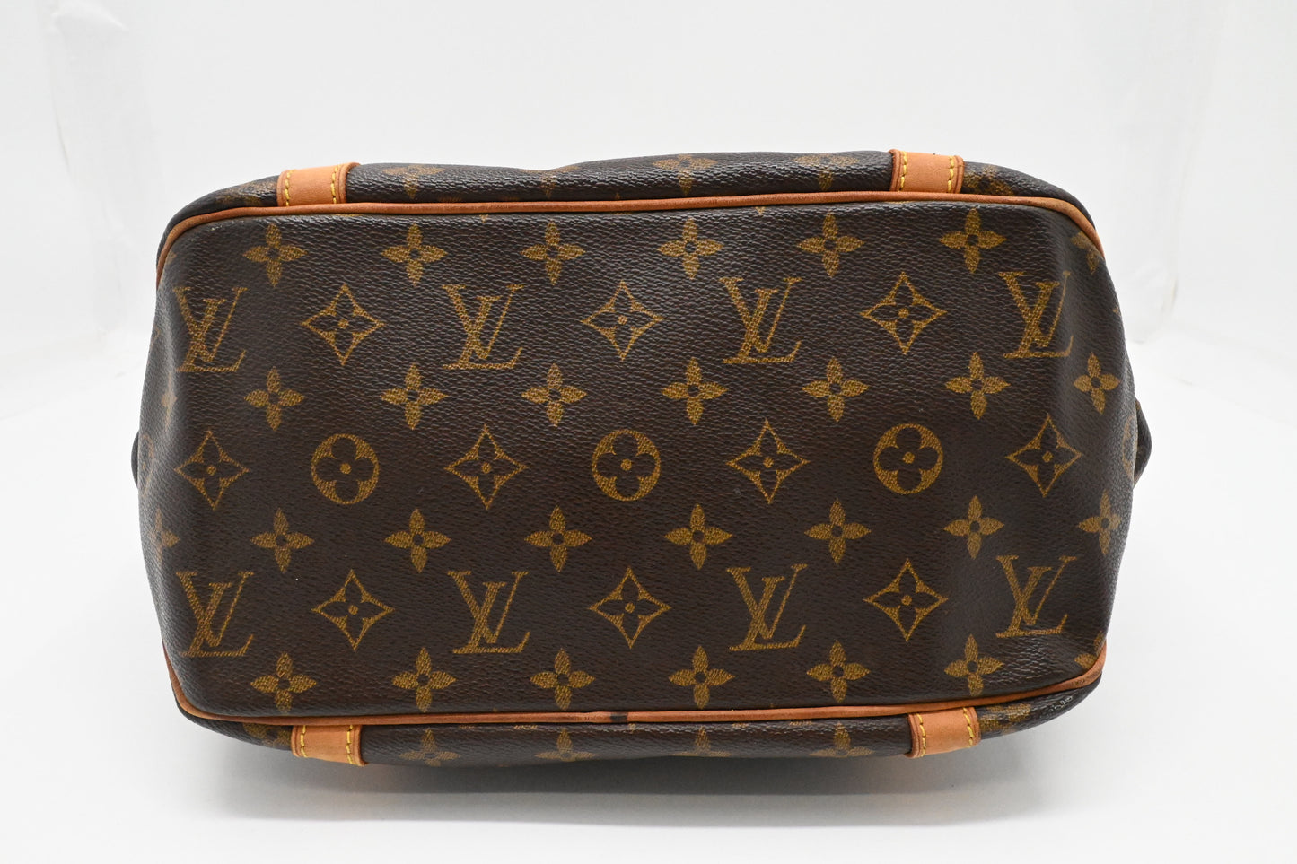 Louis Vuitton Sac Shopping 48 in Monogram Canvas