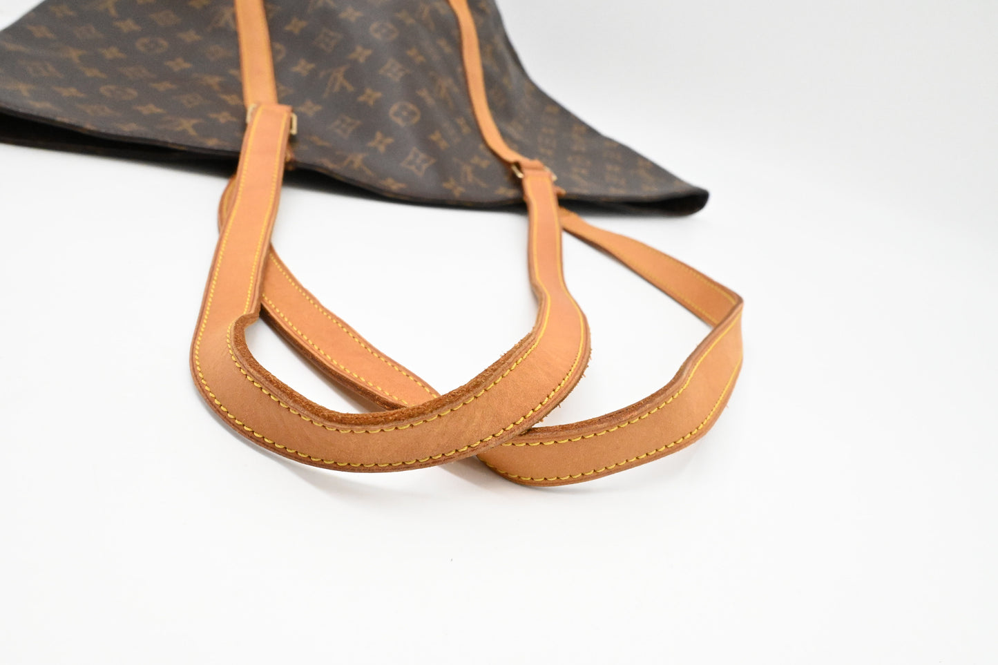 Louis Vuitton Sac Shopping 48 in Monogram Canvas