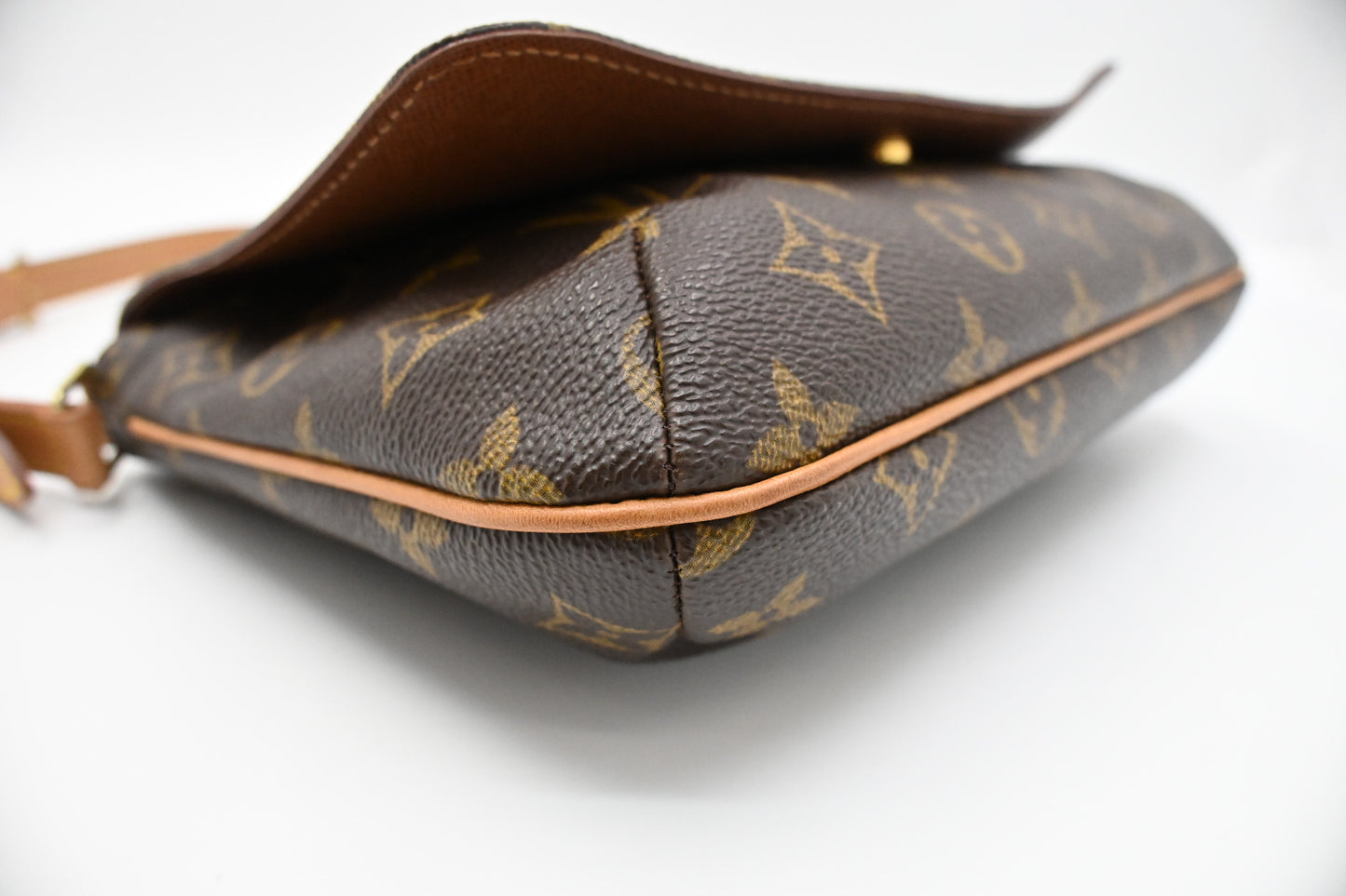 Louis Vuitton Musette Tango in Monogram Canvas