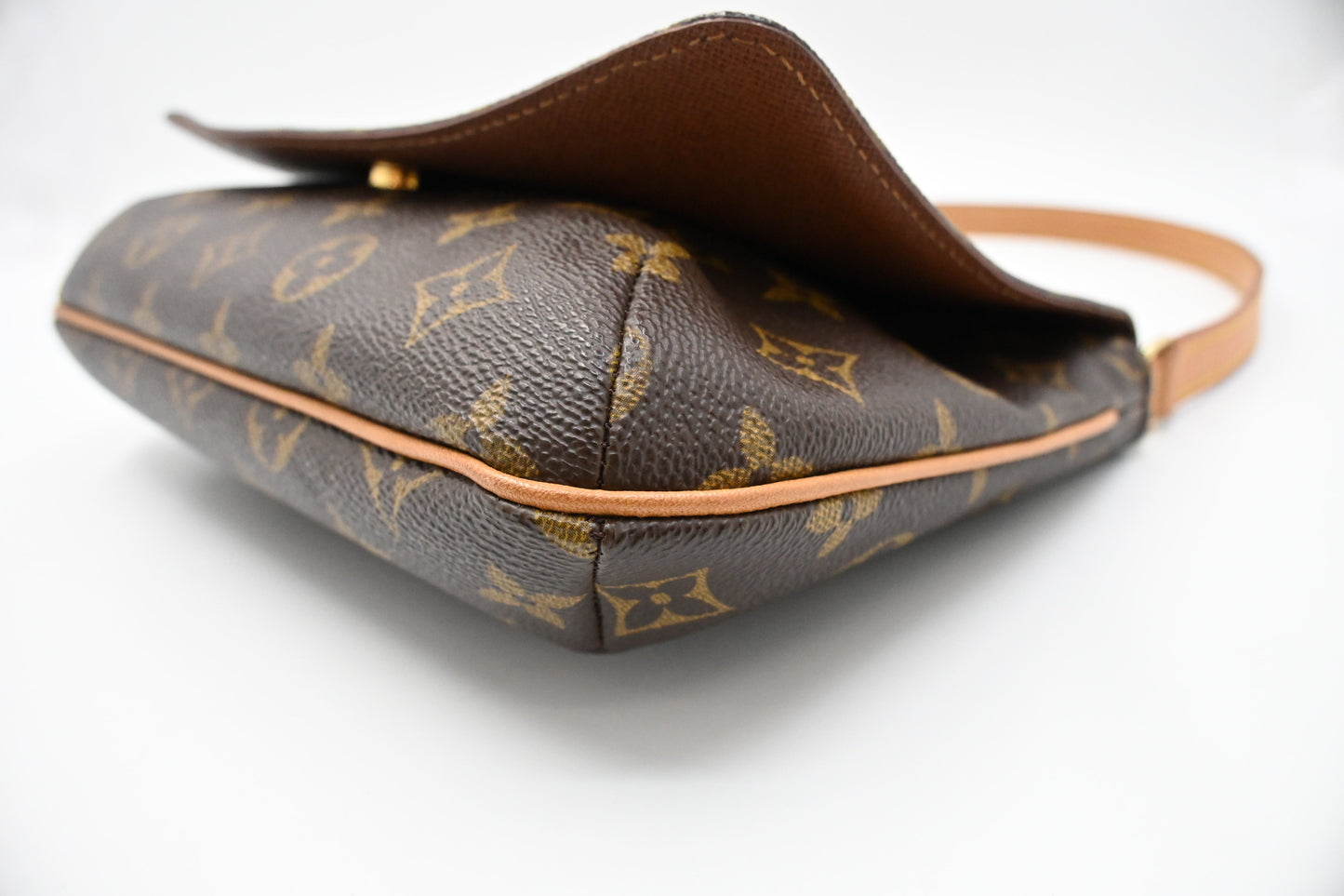 Louis Vuitton Musette Tango in Monogram Canvas
