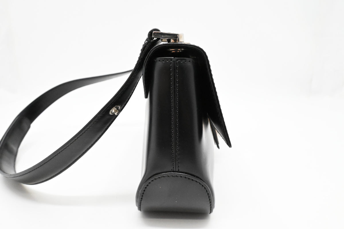 Ferragamo Shoulder Bag in Black Leather