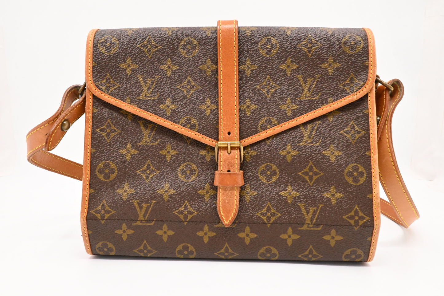 Louis Vuitton Serviette Portable Pliante in Monogram Canvas