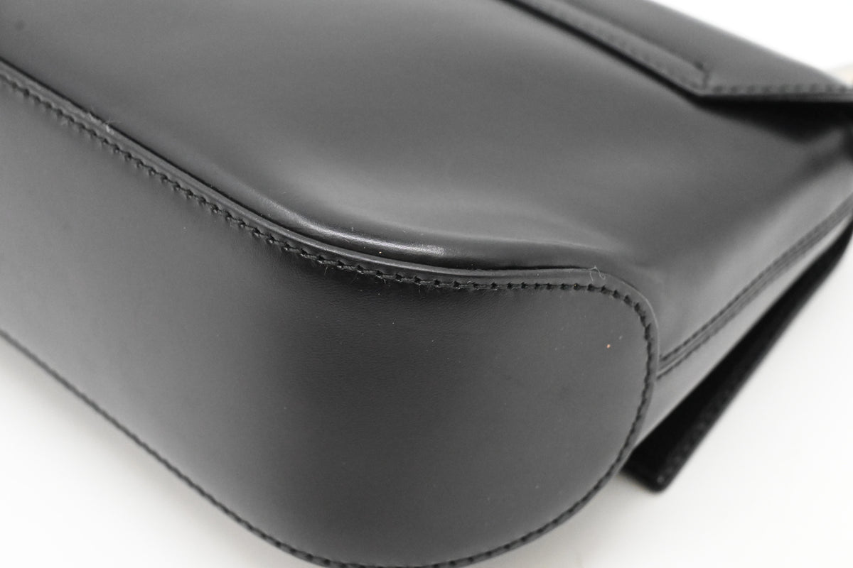 Ferragamo Shoulder Bag in Black Leather