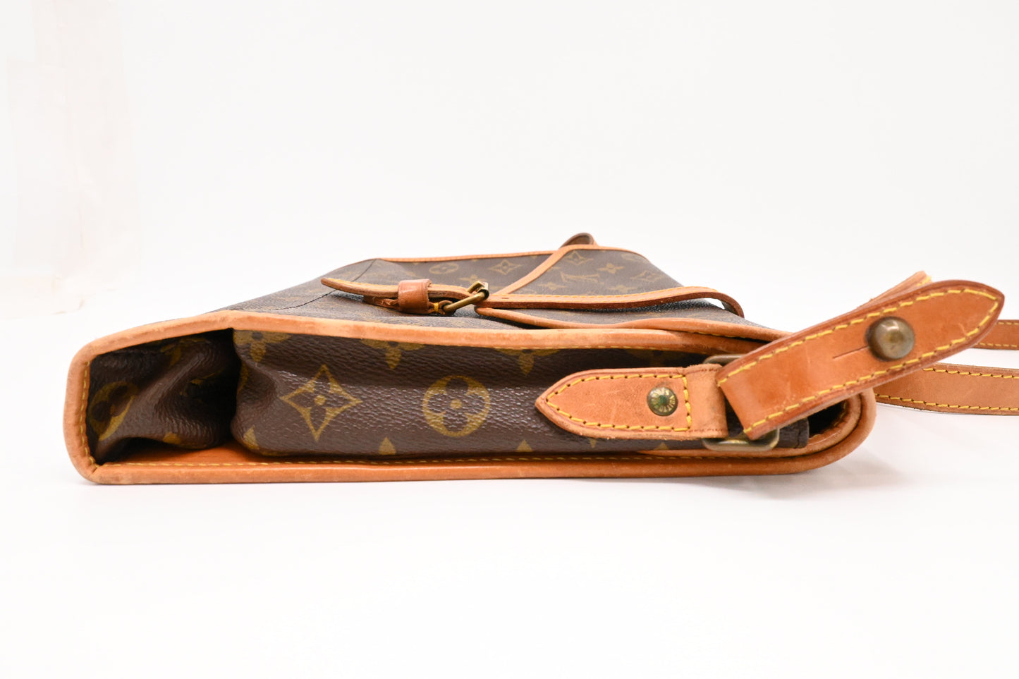 Louis Vuitton Serviette Portable Pliante in Monogram Canvas