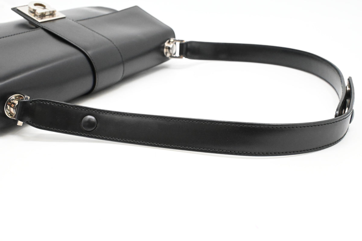 Ferragamo Shoulder Bag in Black Leather
