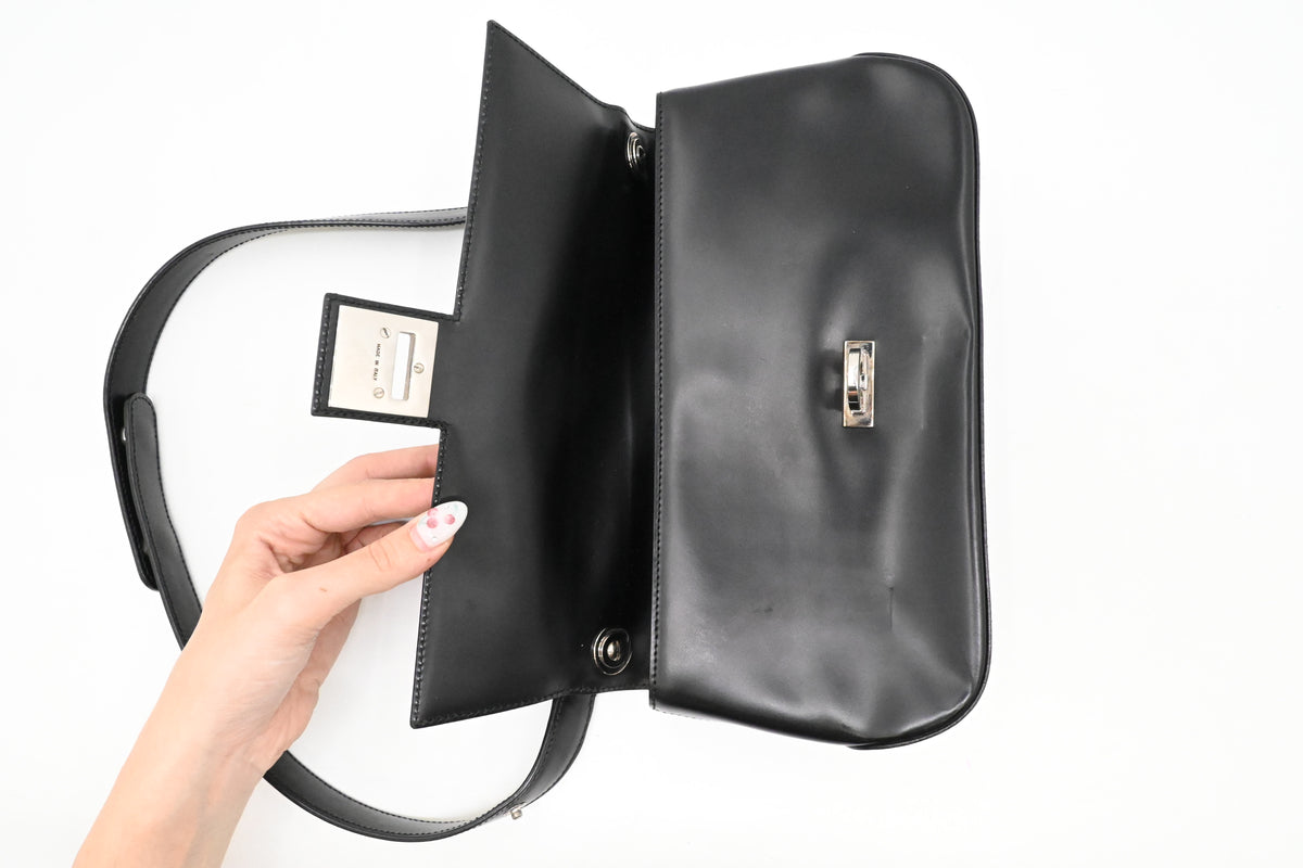 Ferragamo Shoulder Bag in Black Leather