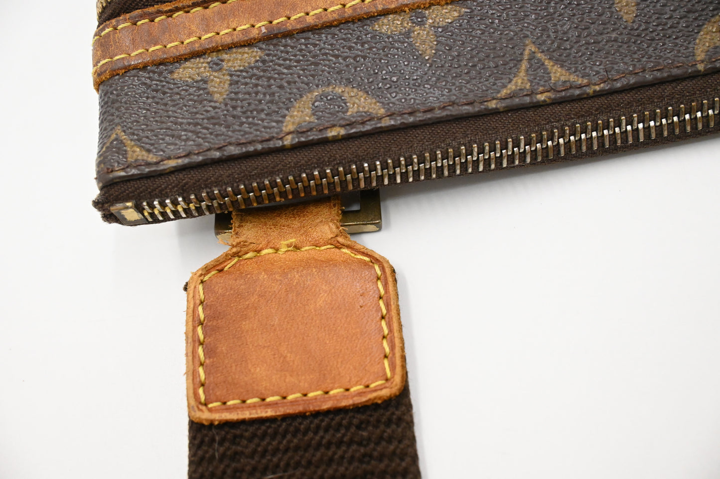 Louis Vuitton Pochette Bosphore in Monogram Canvas