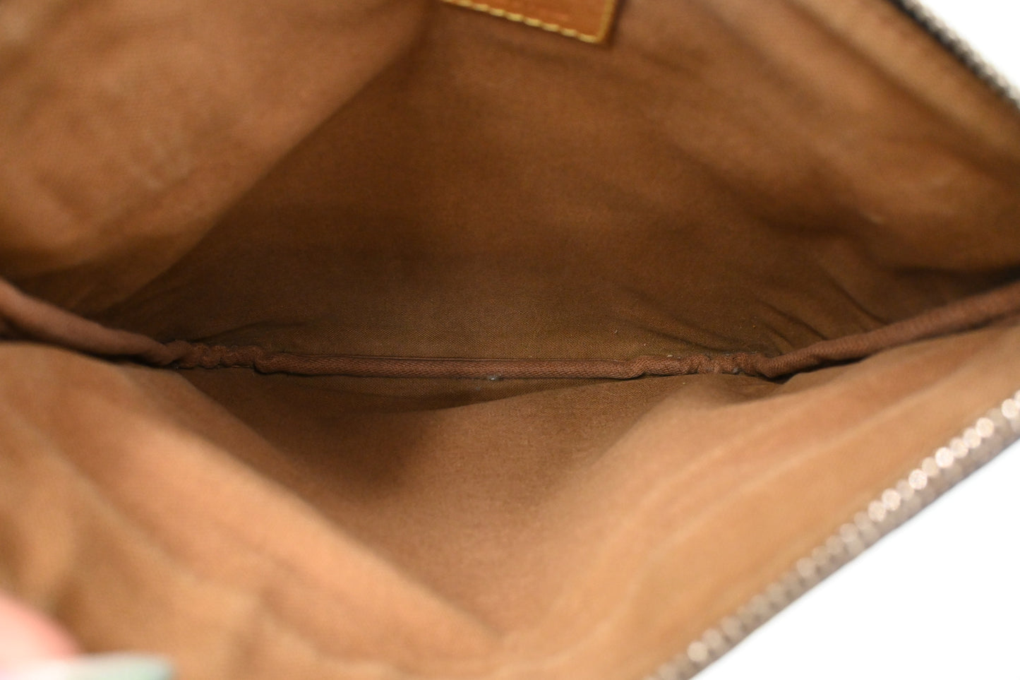 Louis Vuitton Pochette Bosphore in Monogram Canvas