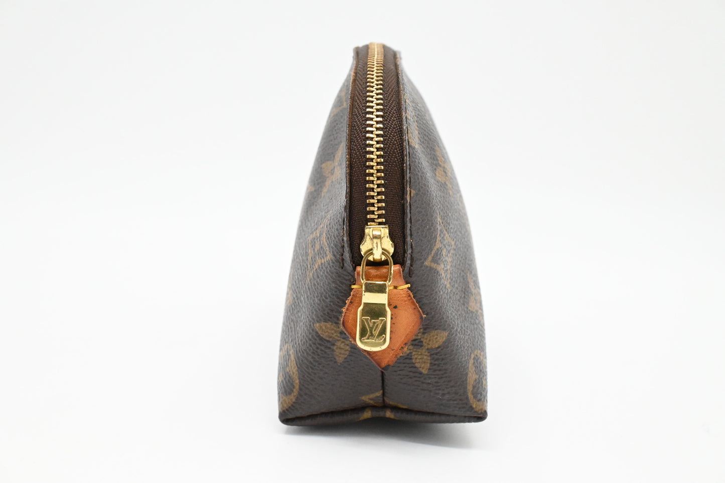 Louis Vuitton Pochette Cosmetique in Monogram Canvas