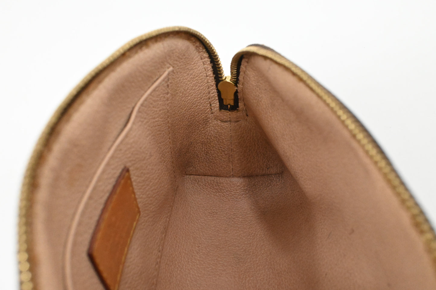 Louis Vuitton Pochette Cosmetique in Monogram Canvas