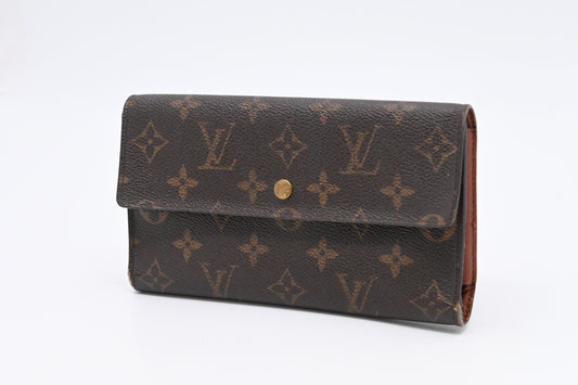 Louis Vuitton International Wallet in Monogram Canvas