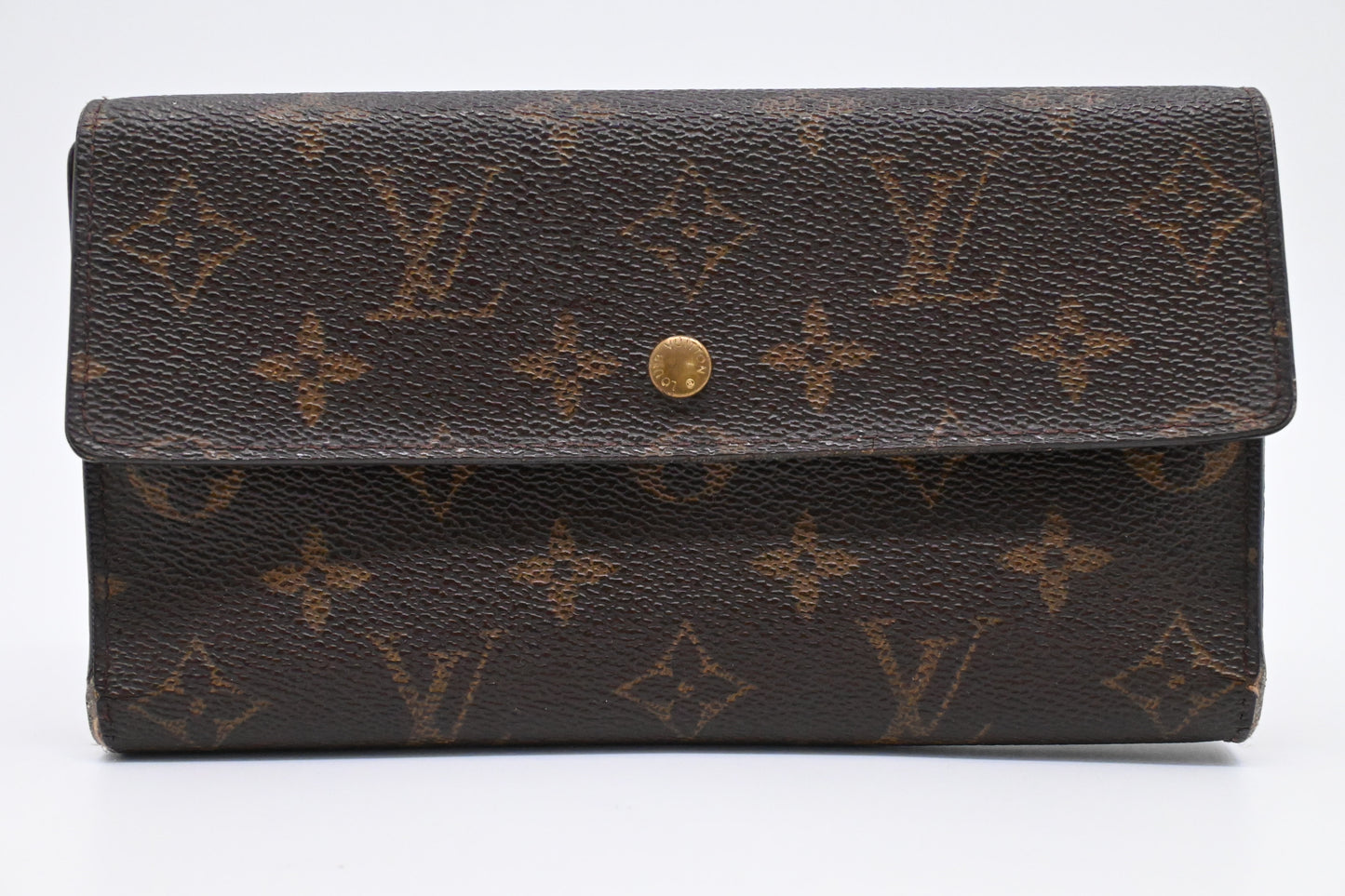 Louis Vuitton International Wallet in Monogram Canvas