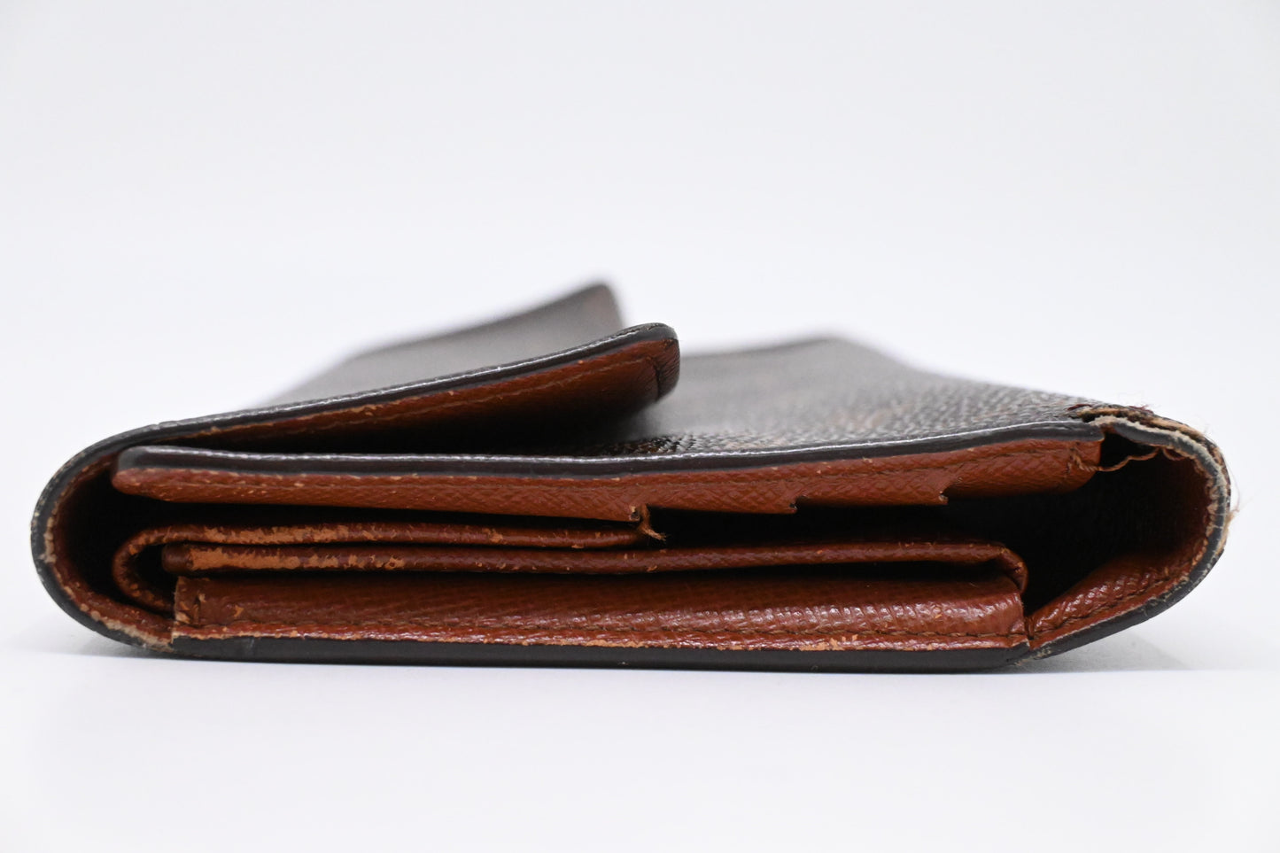 Louis Vuitton International Wallet in Monogram Canvas