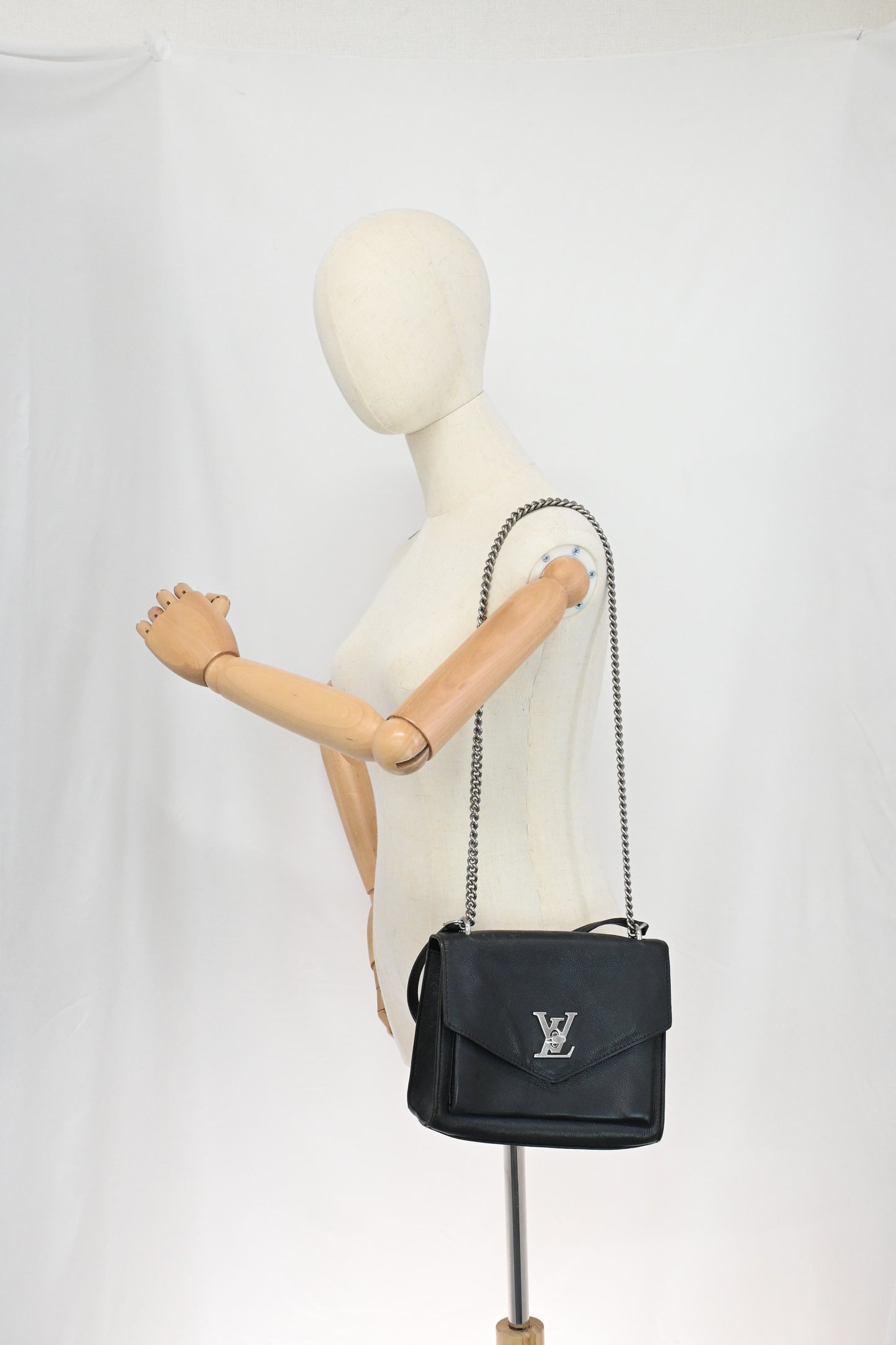 Louis Vuitton MyLockMe Chain Pochette in Black Leather