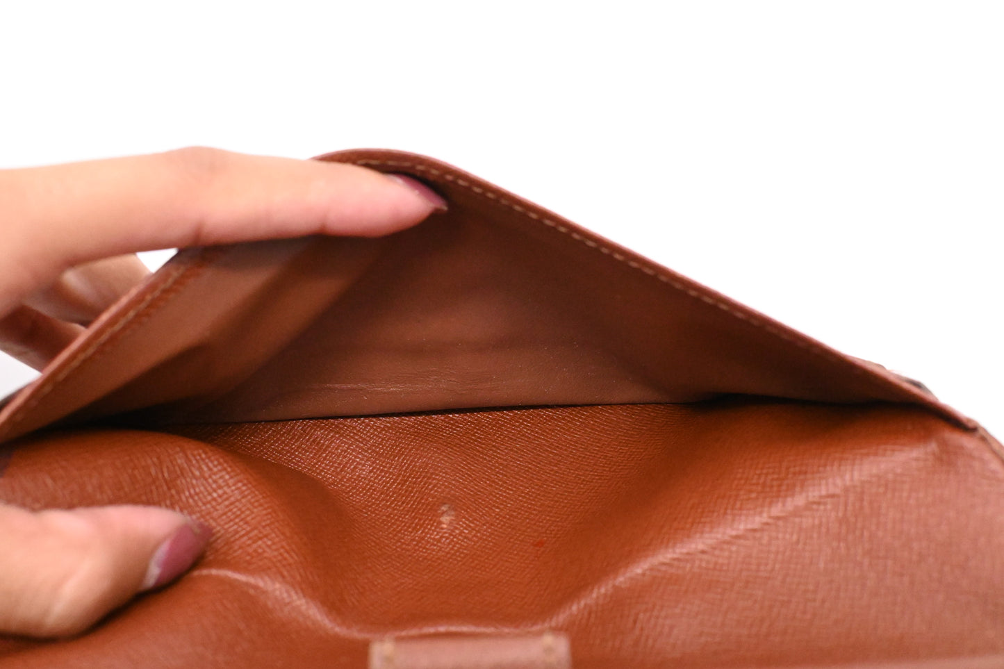 Louis Vuitton International Wallet in Monogram Canvas