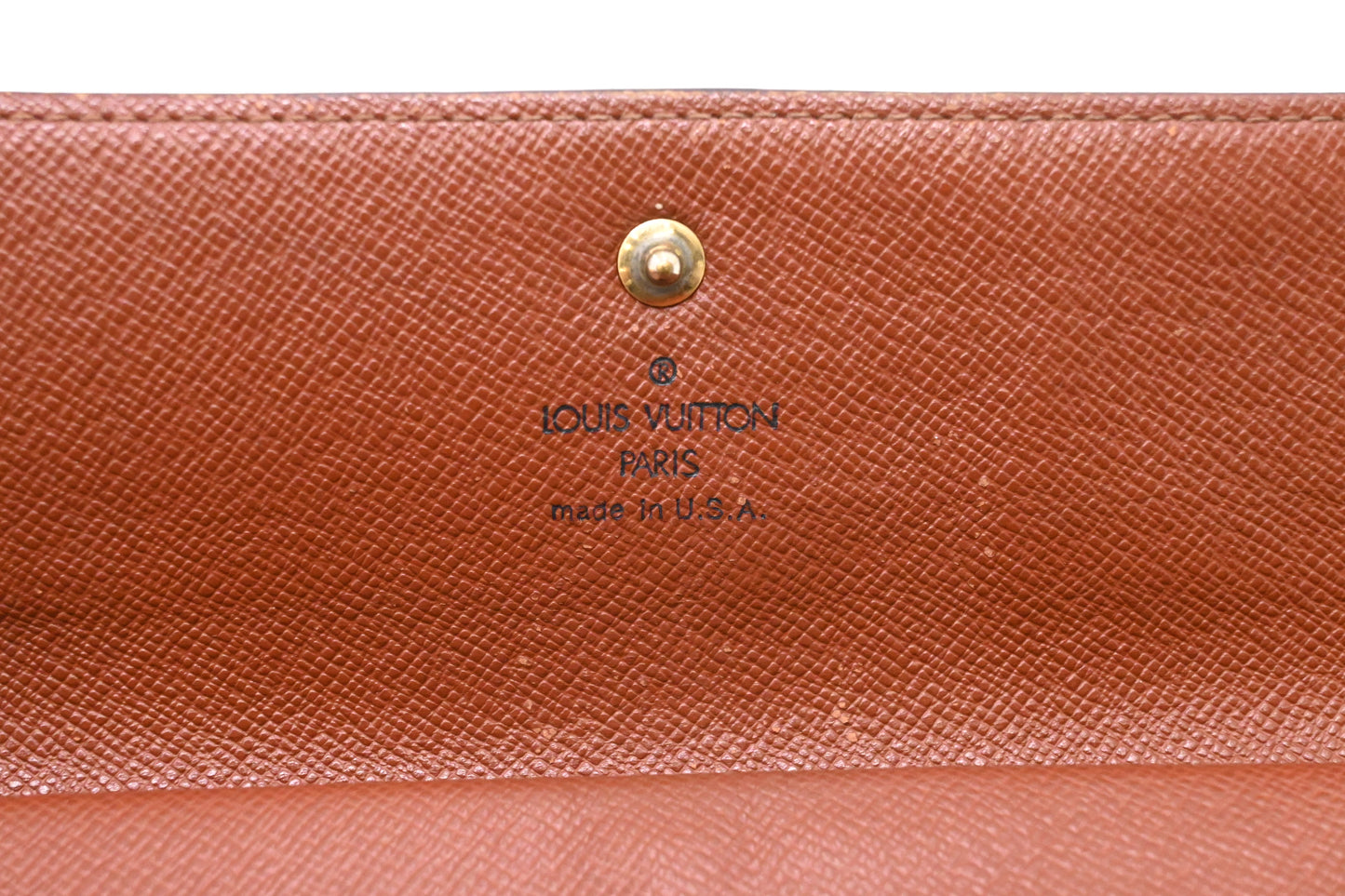 Louis Vuitton International Wallet in Monogram Canvas