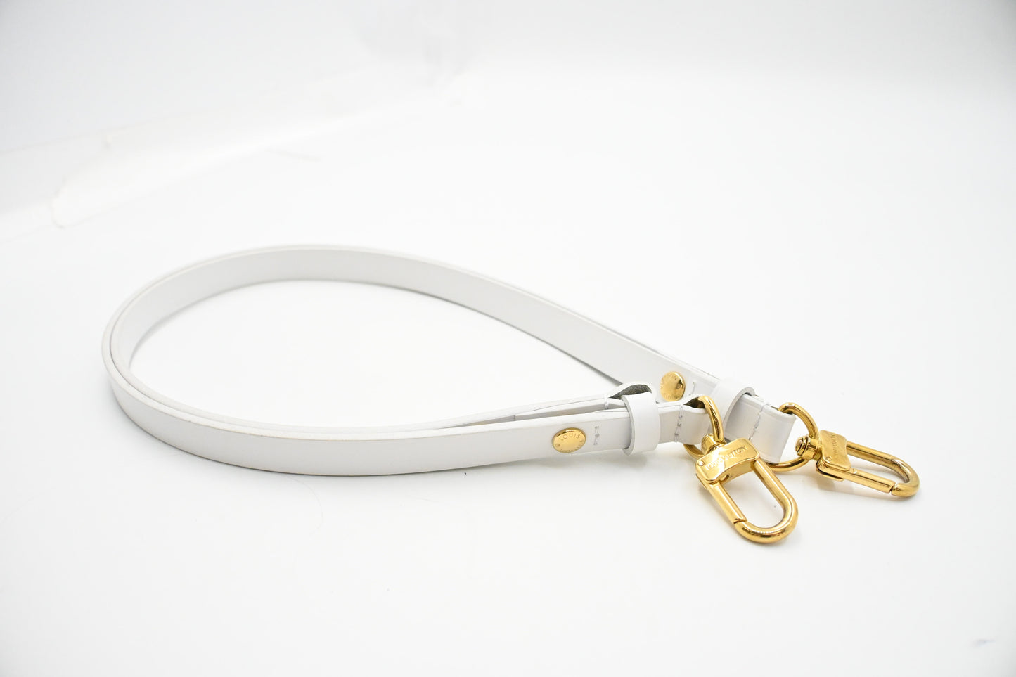 Louis Vuitton NeoNoe Lovelock MM in White Epi Leather
