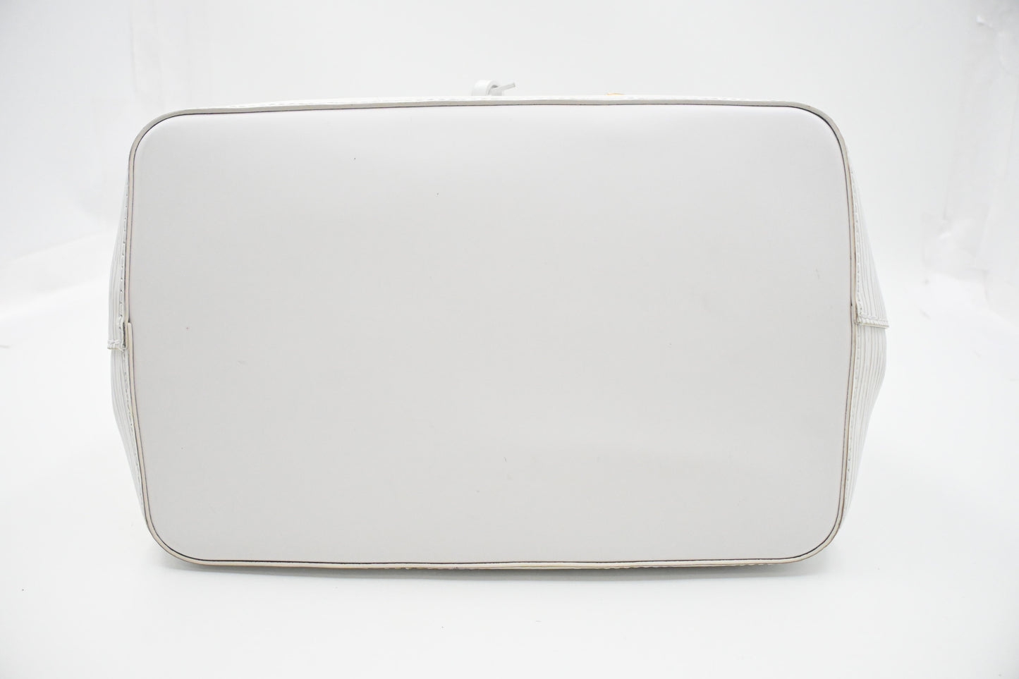 Louis Vuitton NeoNoe Lovelock MM in White Epi Leather