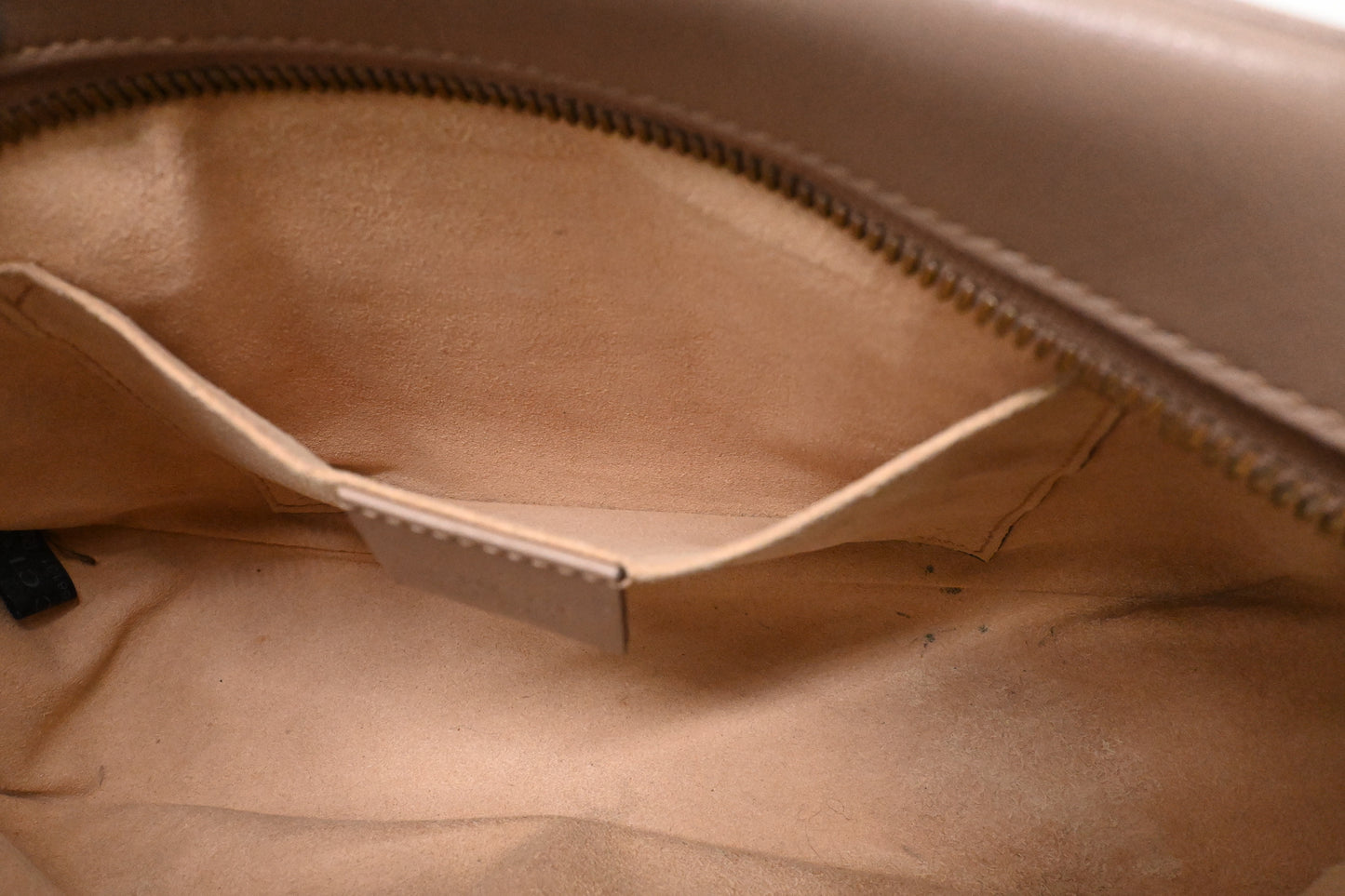 Gucci Marmont Crossbody in Porcelain Rose Leather