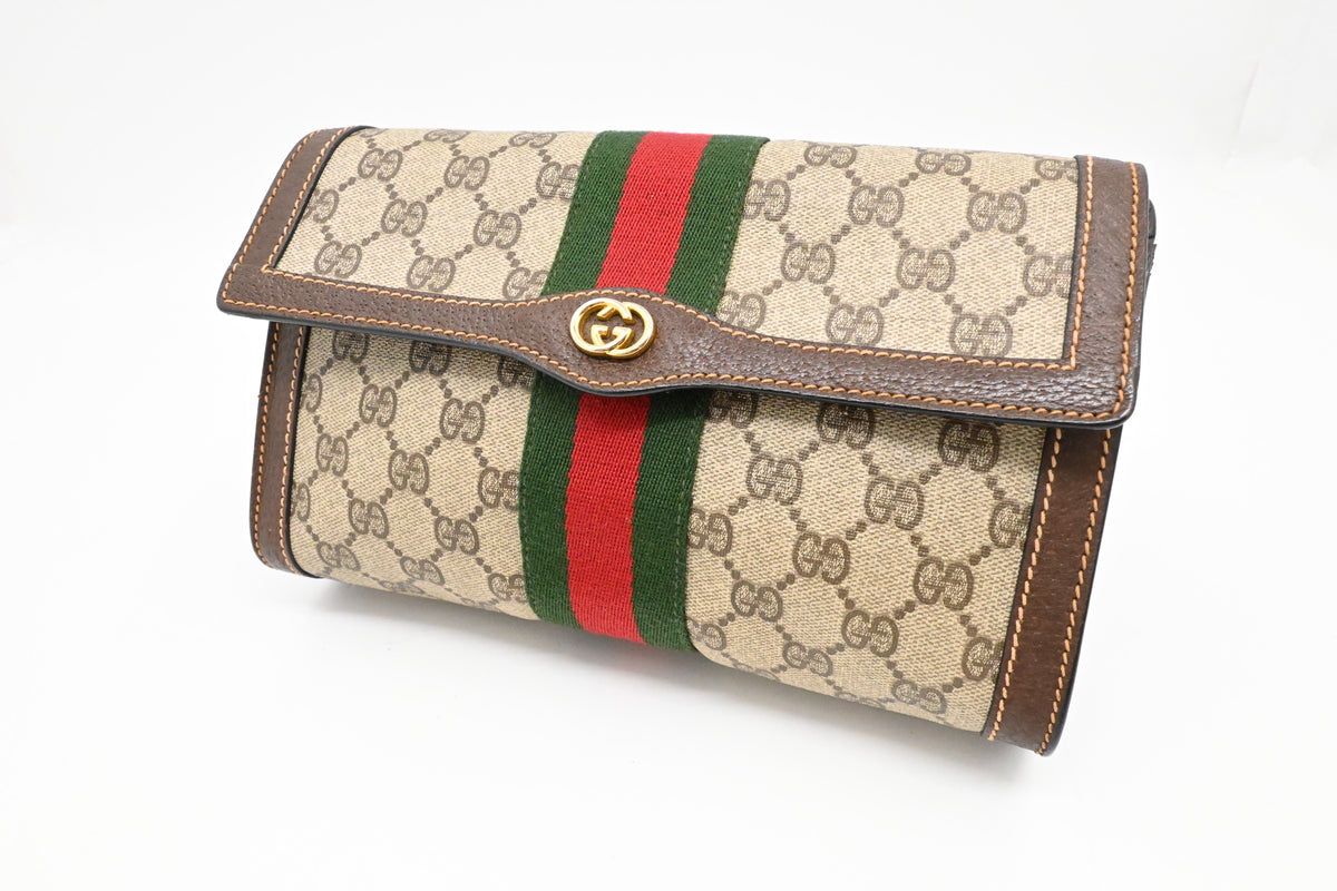Gucci Clutch in GG Supreme Canvas