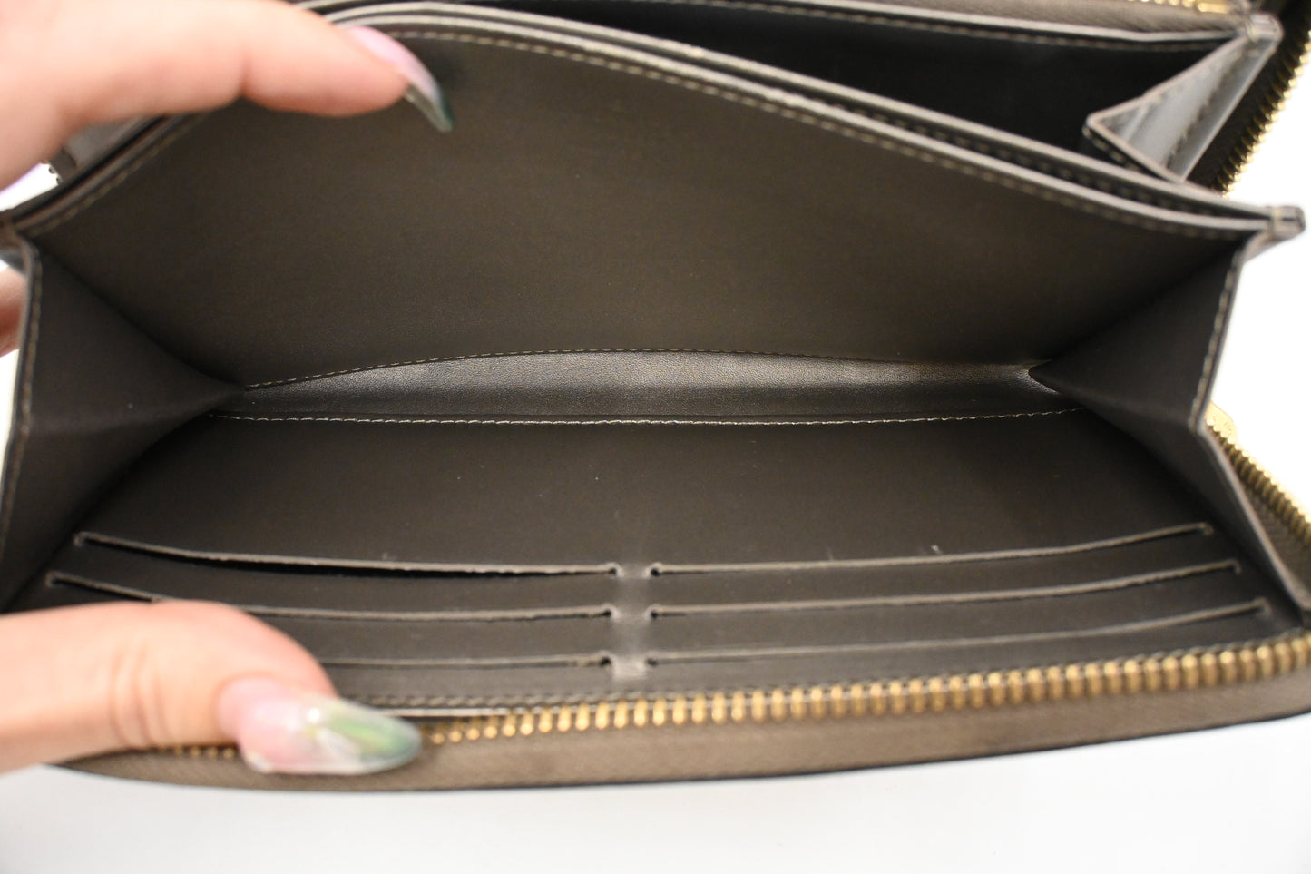 Louis Vuitton Zippy Wallet in Bronze Vernis Leather