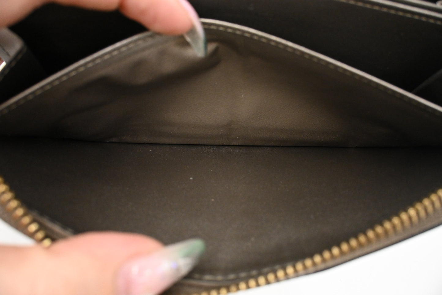 Louis Vuitton Zippy Wallet in Bronze Vernis Leather