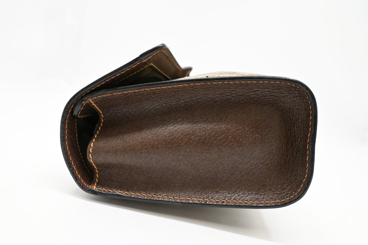Gucci Clutch in GG Supreme Canvas