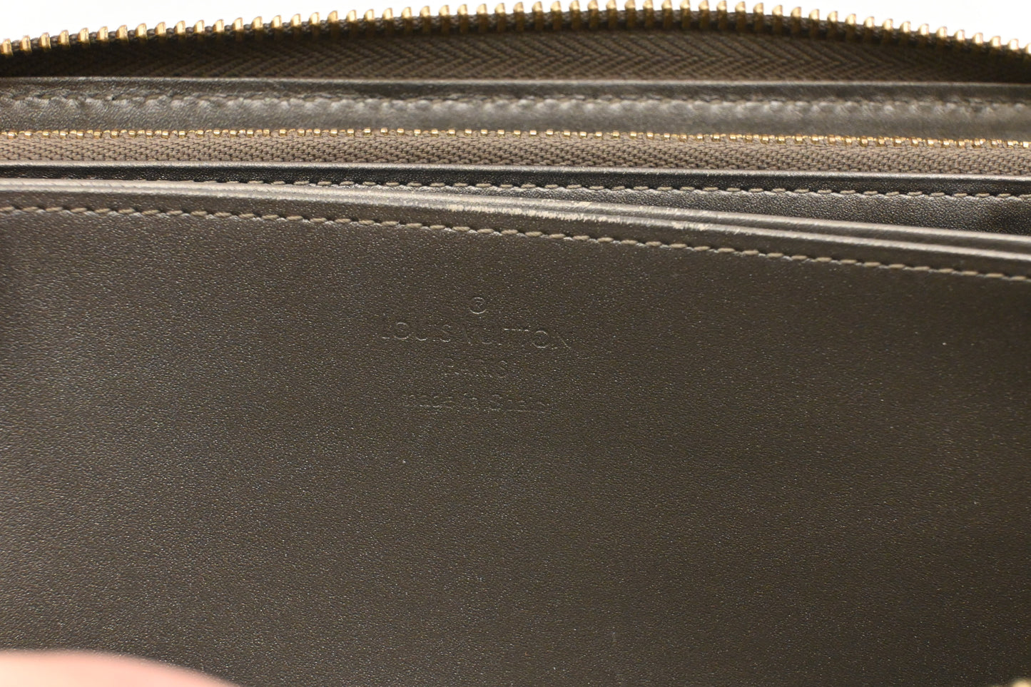 Louis Vuitton Zippy Wallet in Bronze Vernis Leather
