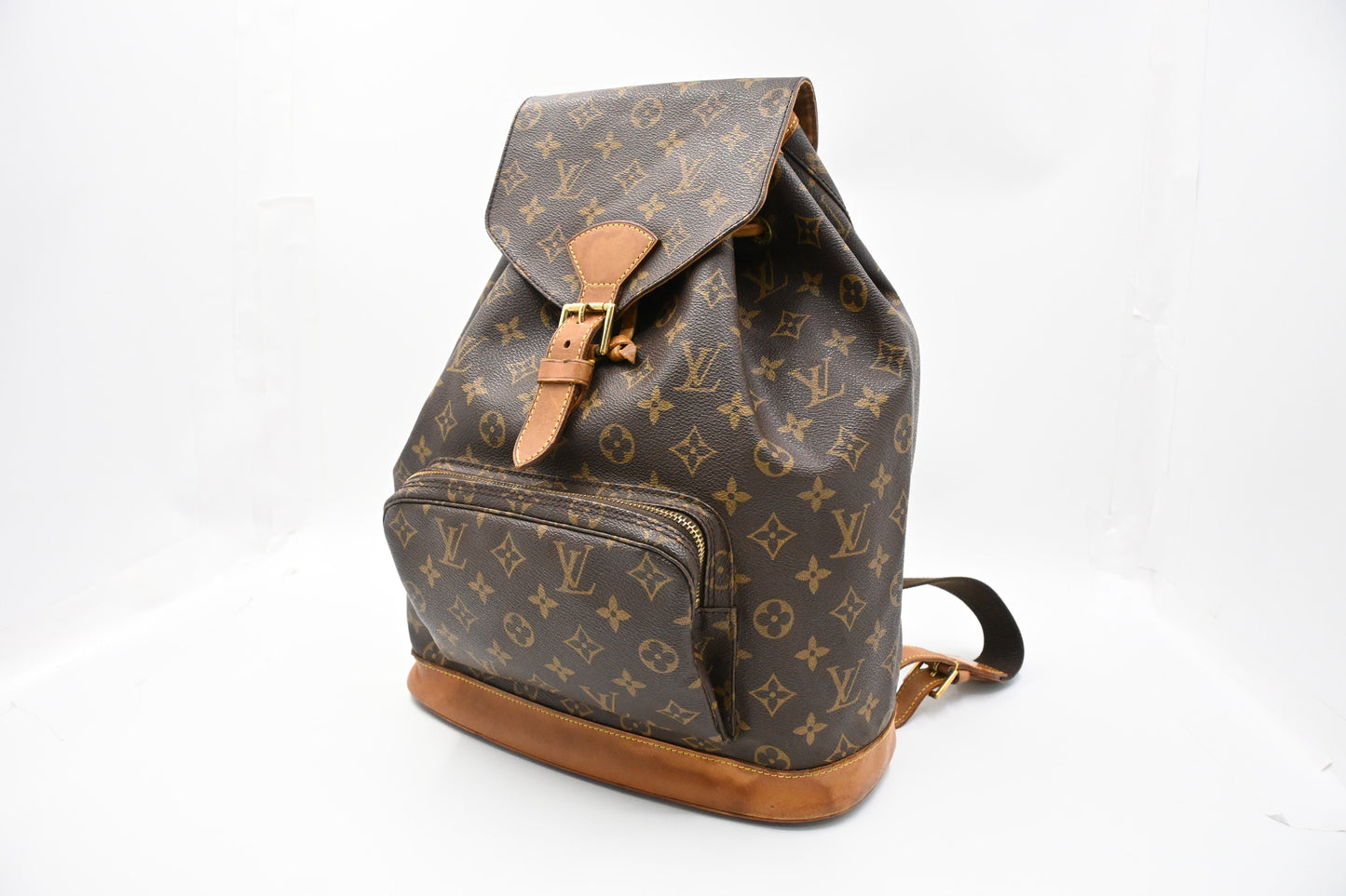Louis Vuitton Montsouris GM in Monogram Canvas